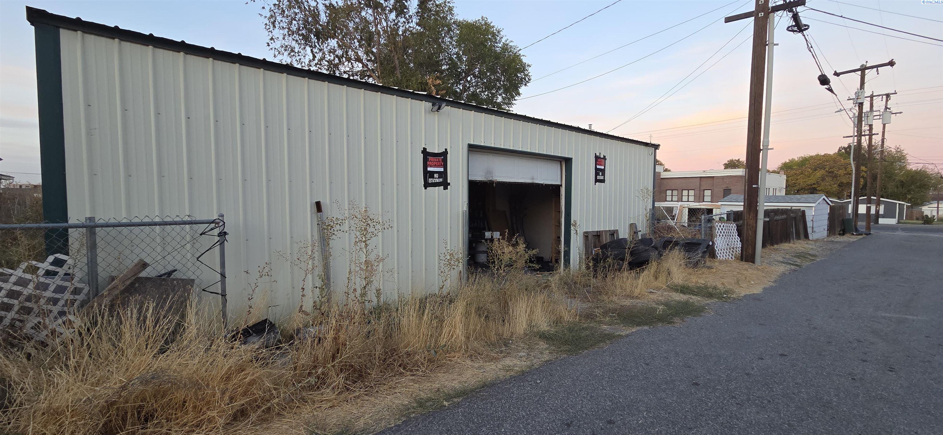 9 W 3rd Ave, Kennewick, WA 99338