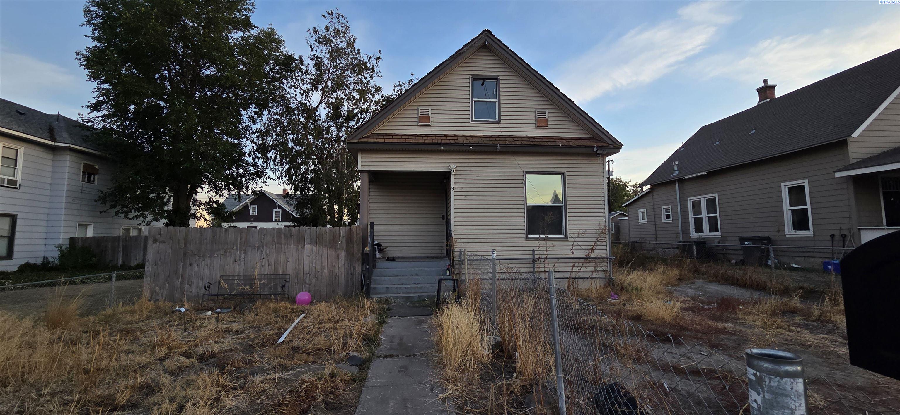 9 W 3rd Ave, Kennewick, WA 99338