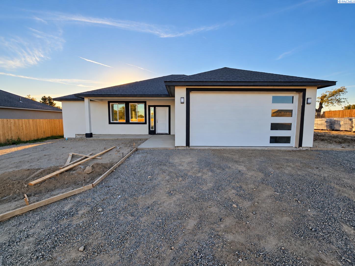 2134 S Elm Pl, Kennewick, WA 99337