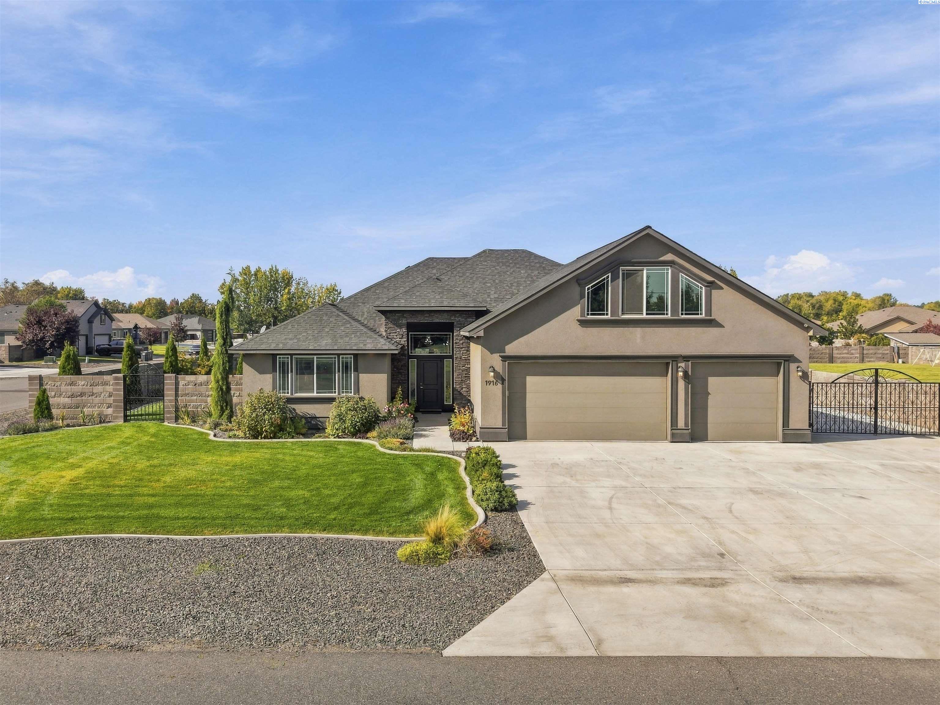 1916 Road 72, Pasco, WA 99301