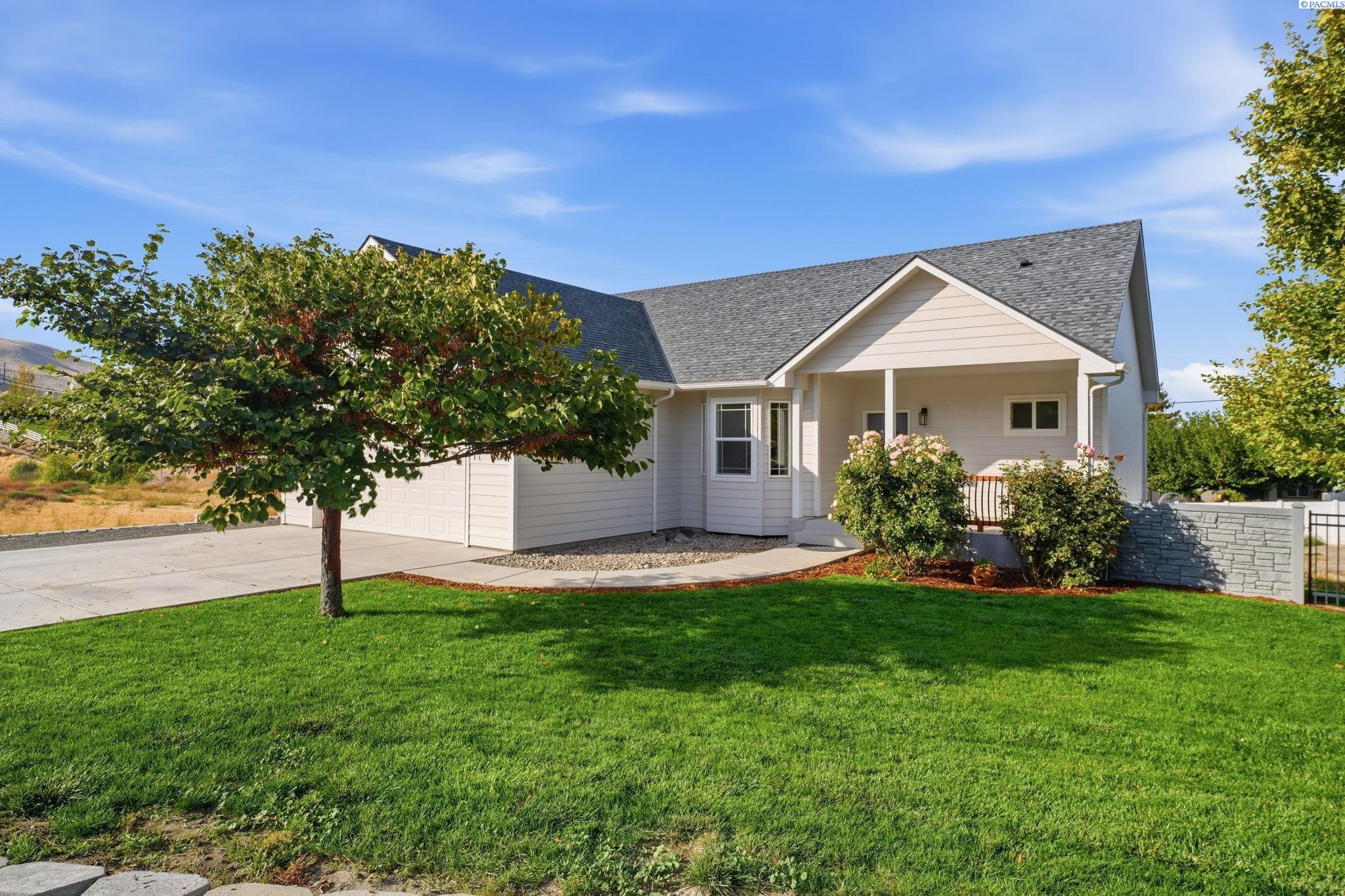 1210 Gage Blvd, Richland, WA 99352