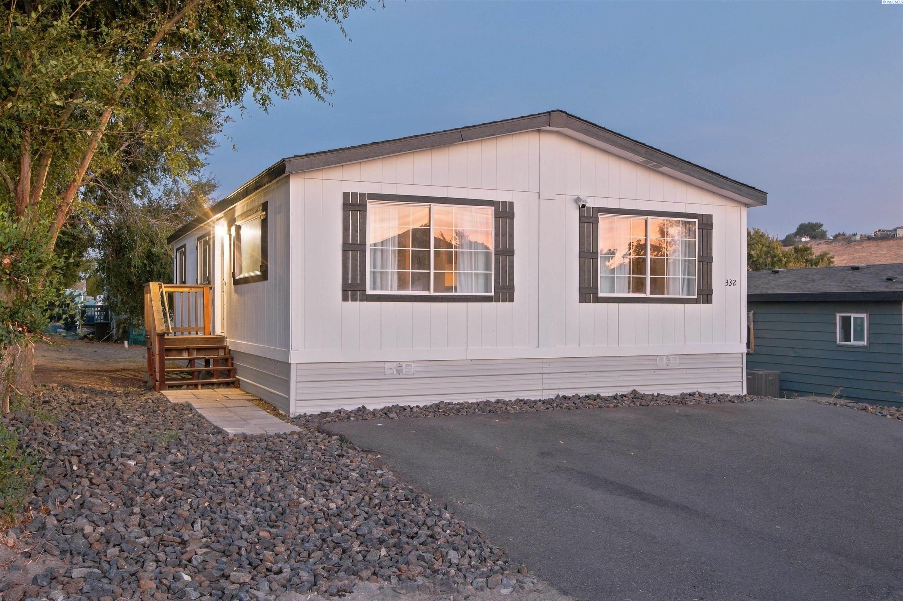 332 Buckwheat Ct, West Richland, WA 99353
