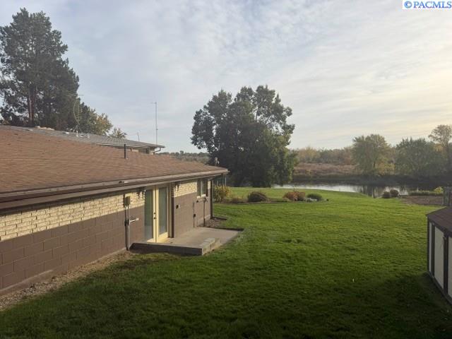 2626 N Riverside Dr, West Richland, WA 99353