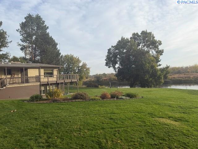 2626 N Riverside Dr, West Richland, WA 99353