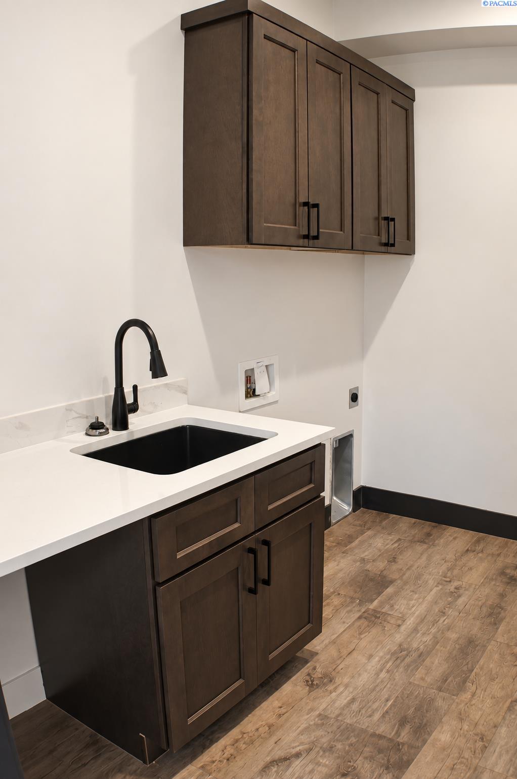 3312 Bing St, West Richland, WA 99353