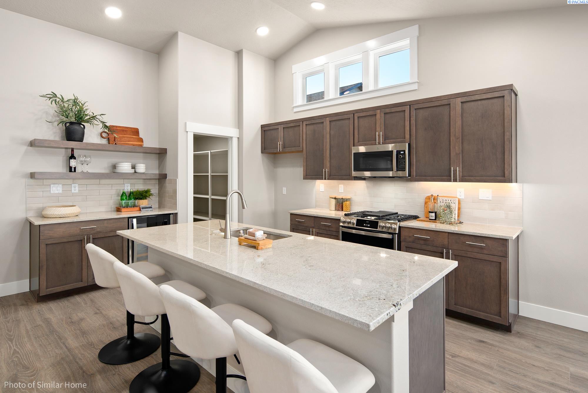 6819 W 24th Ave, Kennewick, WA 99338