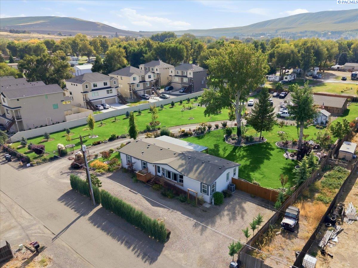 515 Carol Ave, Benton City, WA 99320-7761