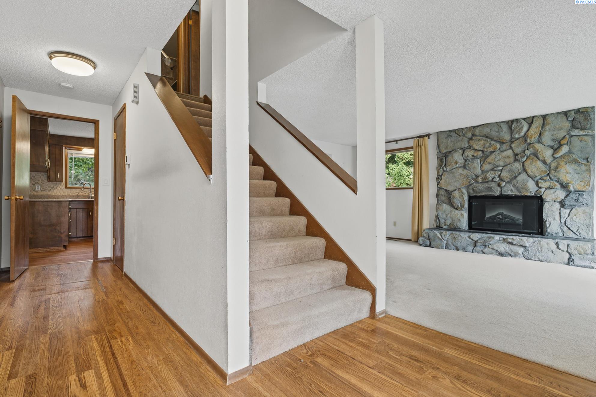 908 S Wilson Ct, Kennewick, WA 99336