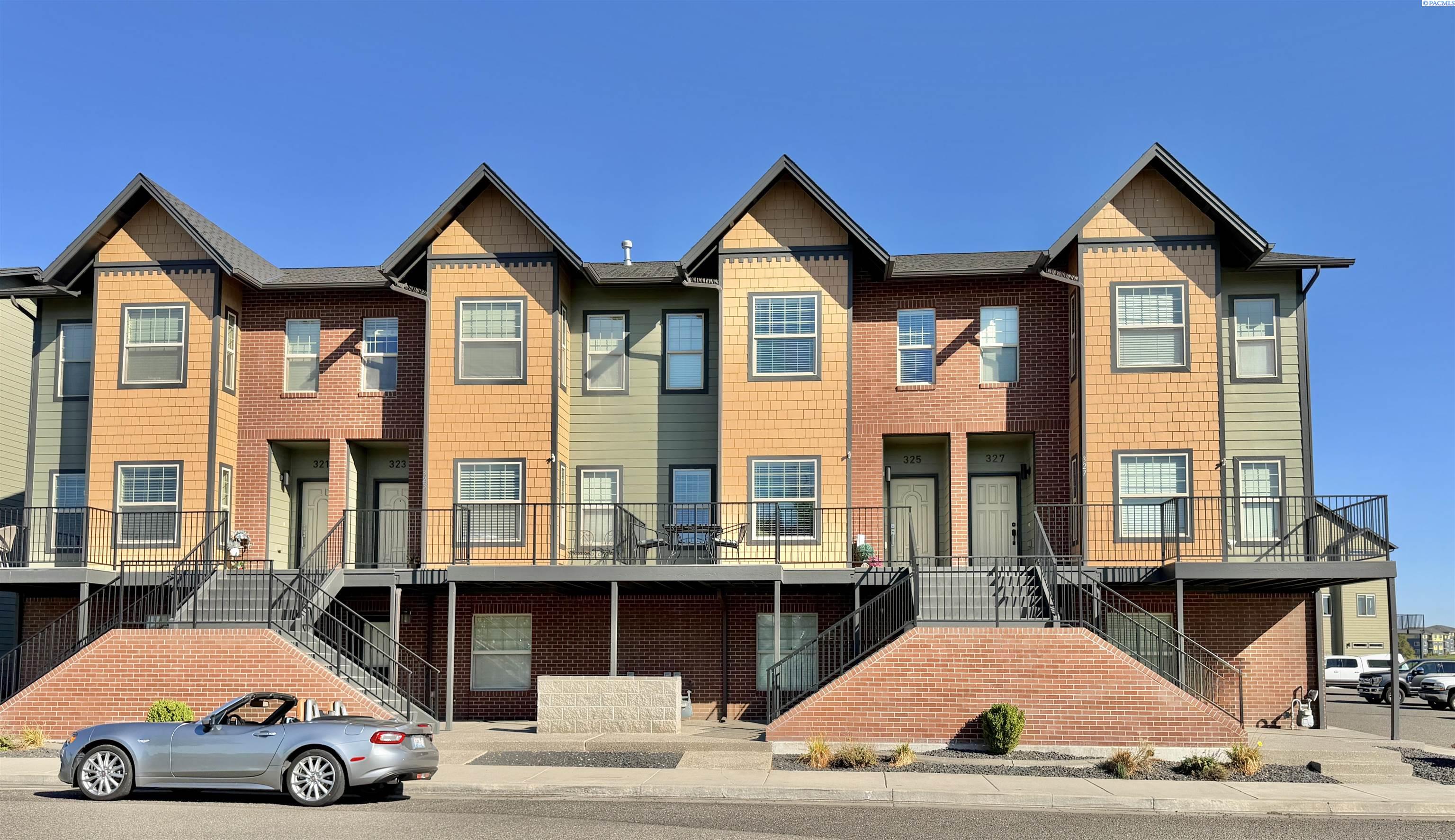 325 Columbia Point Dr, Richland, WA 99352