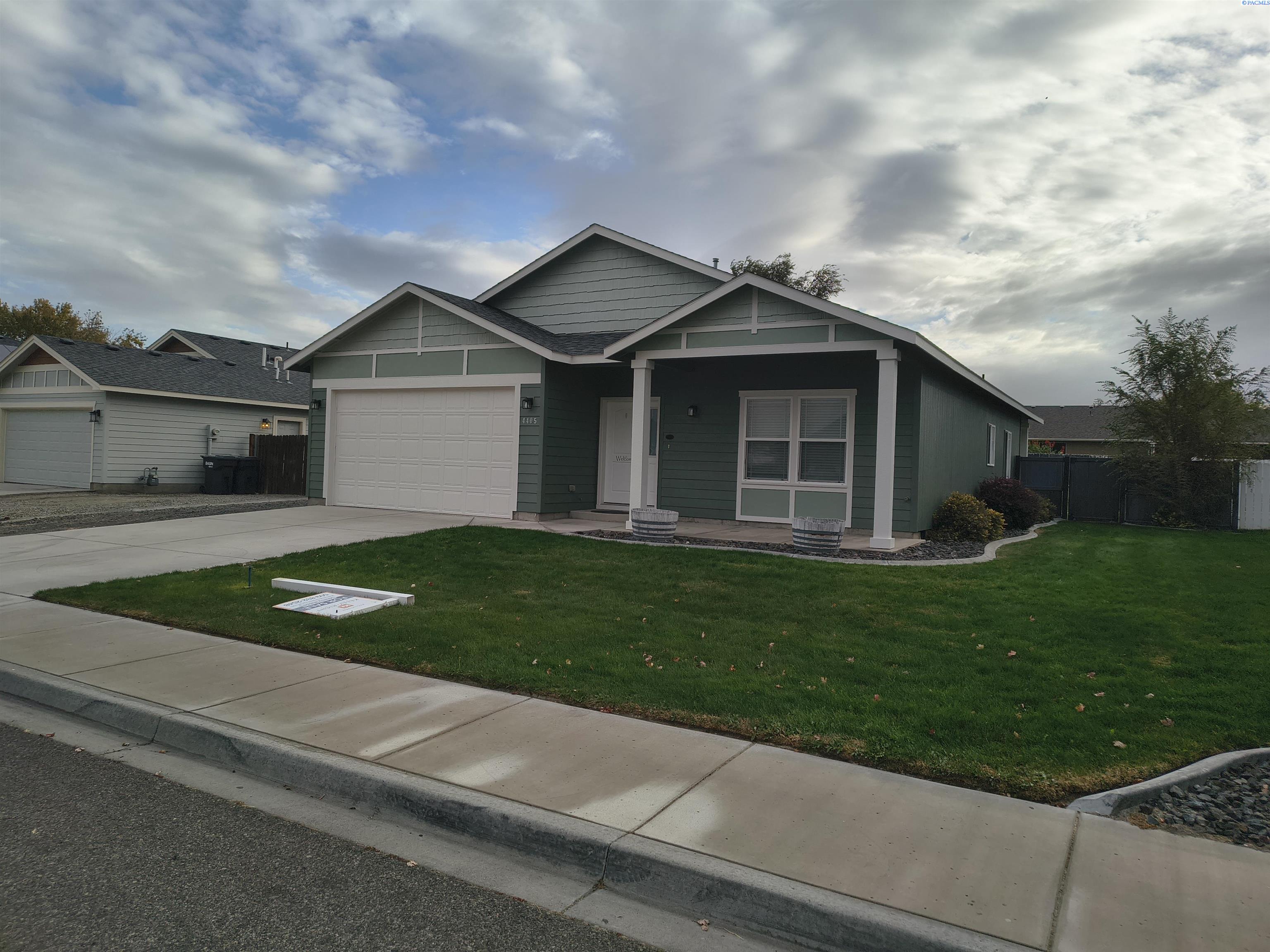 4405 Phoenix Ln, Pasco, WA 99301