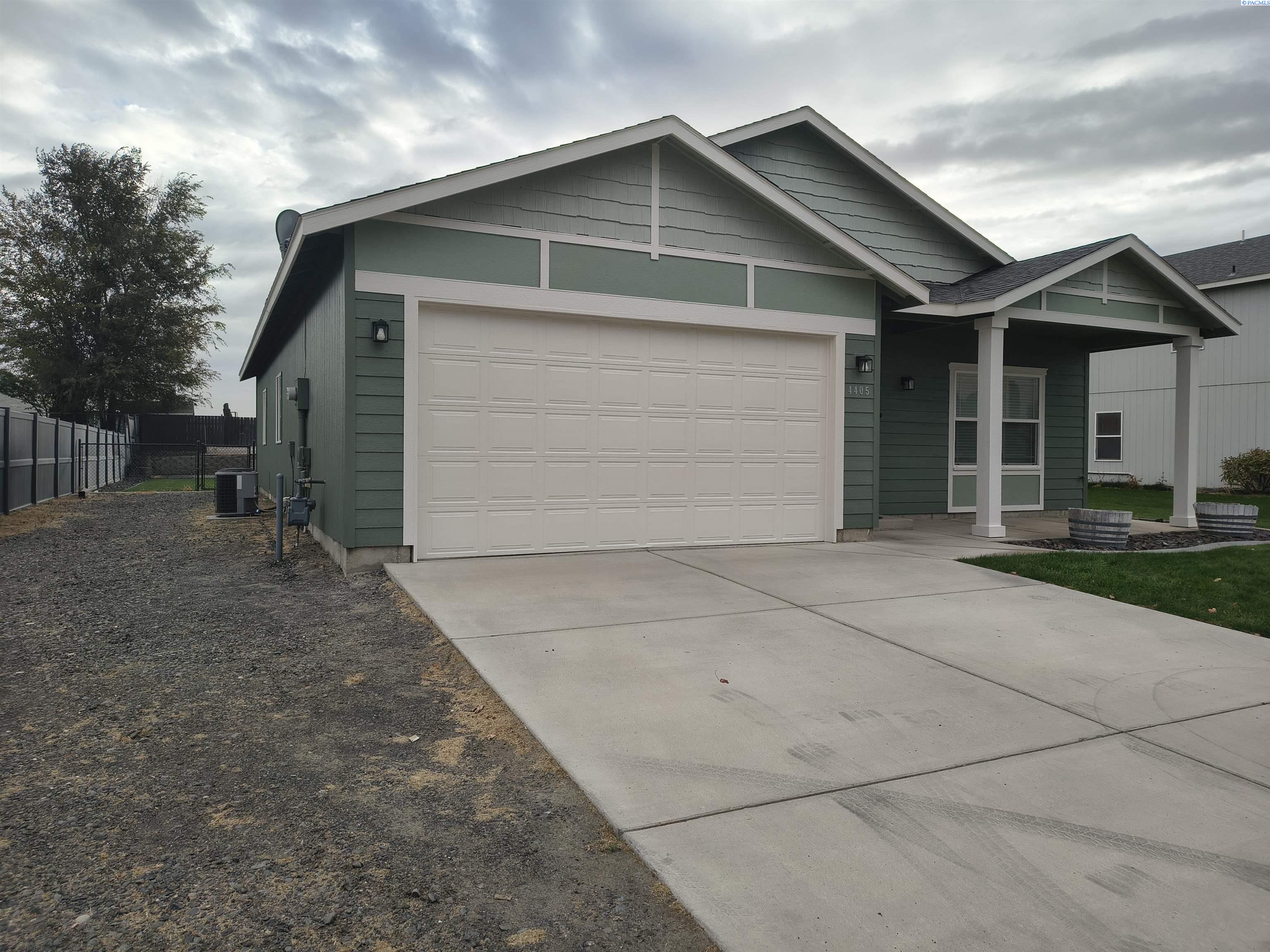 4405 Phoenix Ln, Pasco, WA 99301