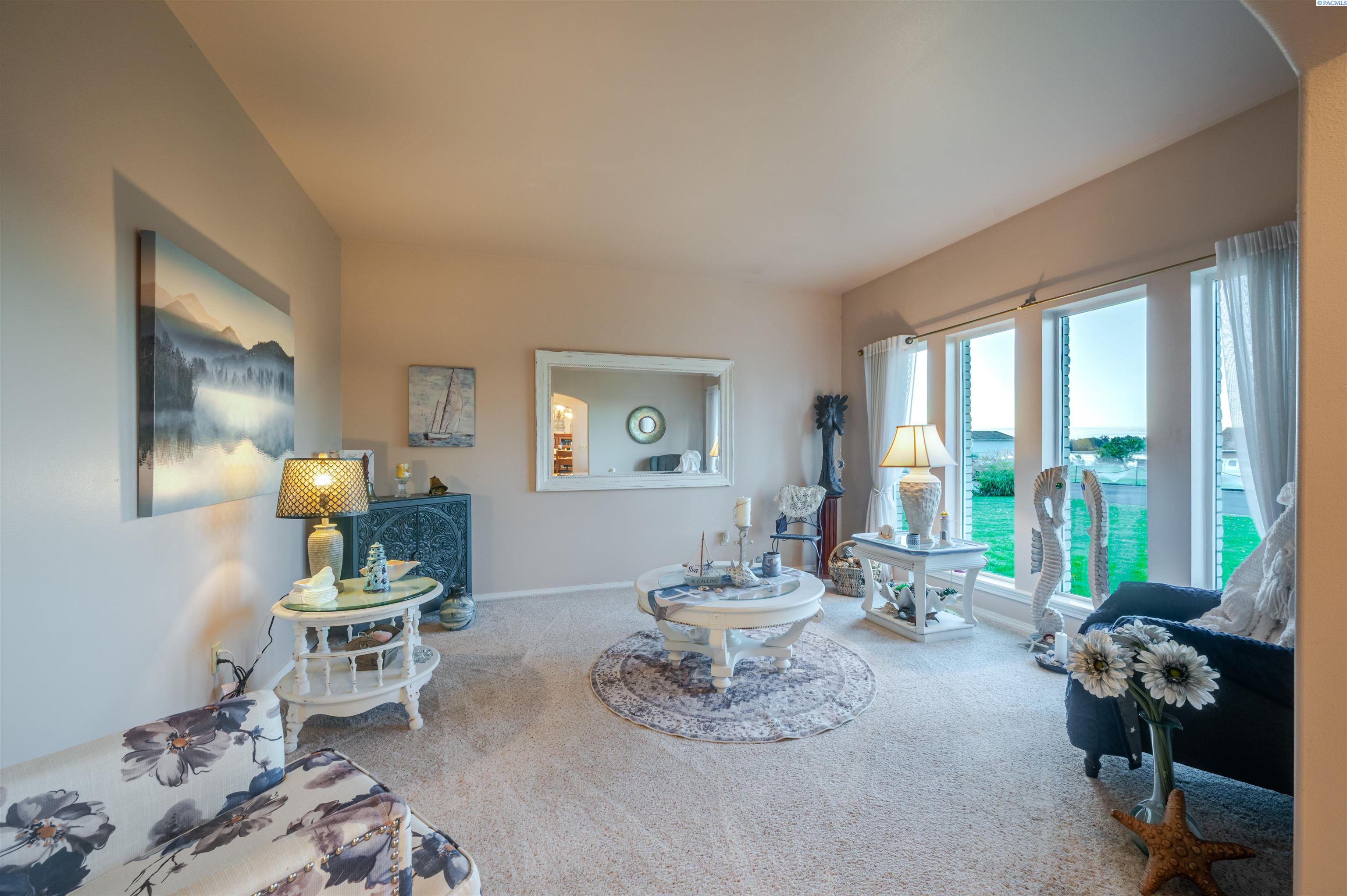 4425 W Riverhaven St, Pasco, WA 99301