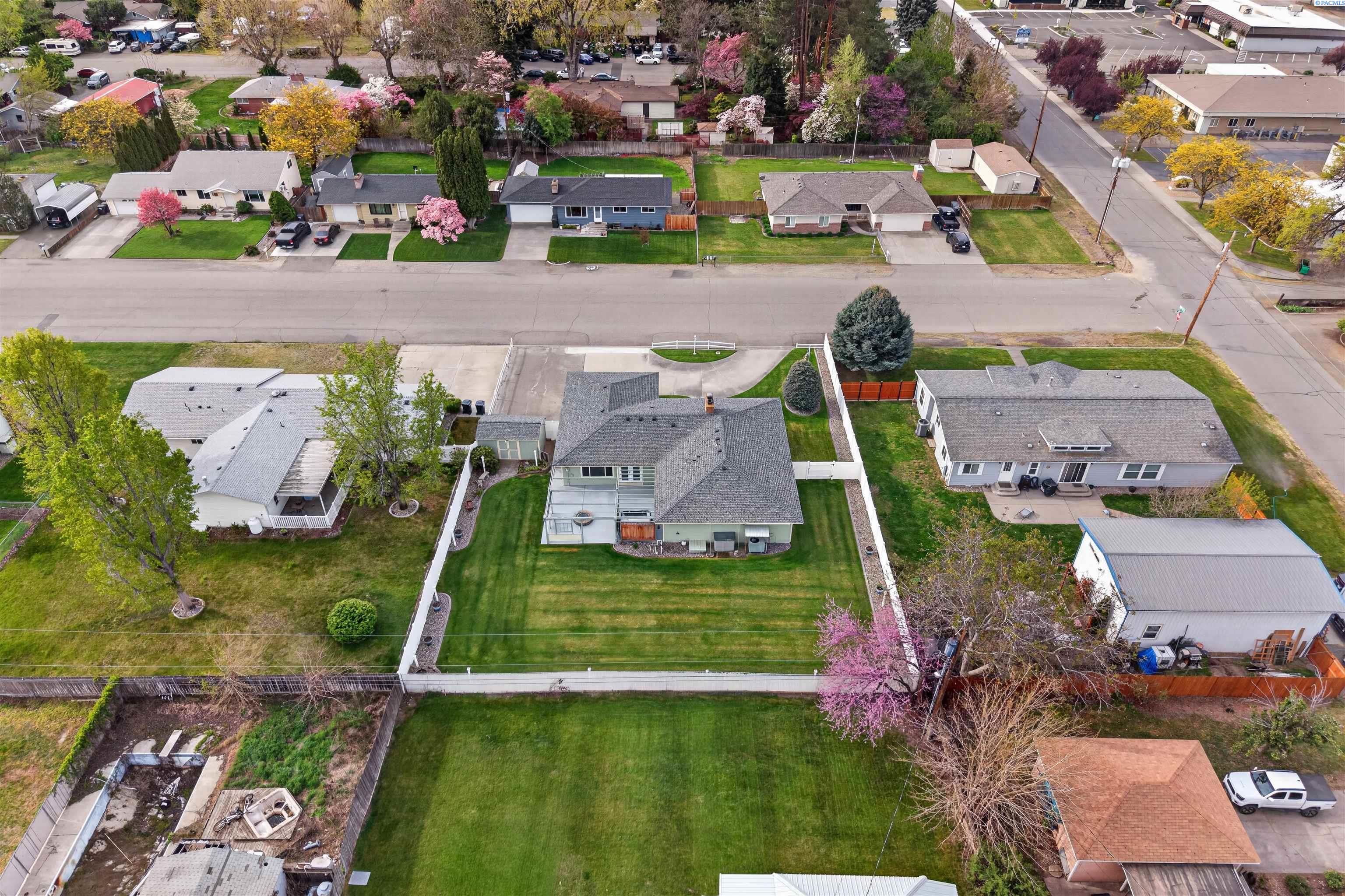 4313 W Agate St, Pasco, WA 99301