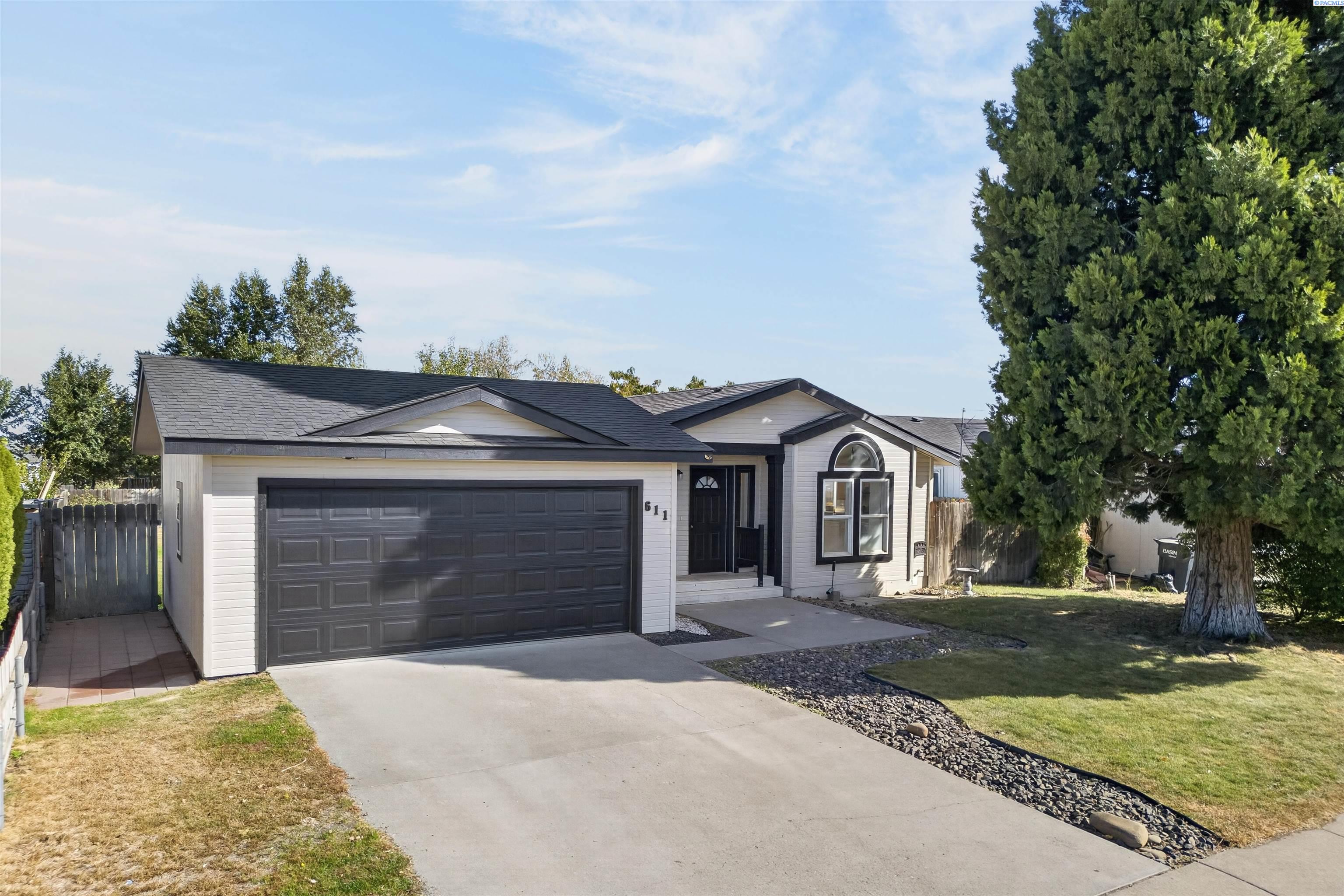 611 N Waldemar Ave, Pasco, WA 99301