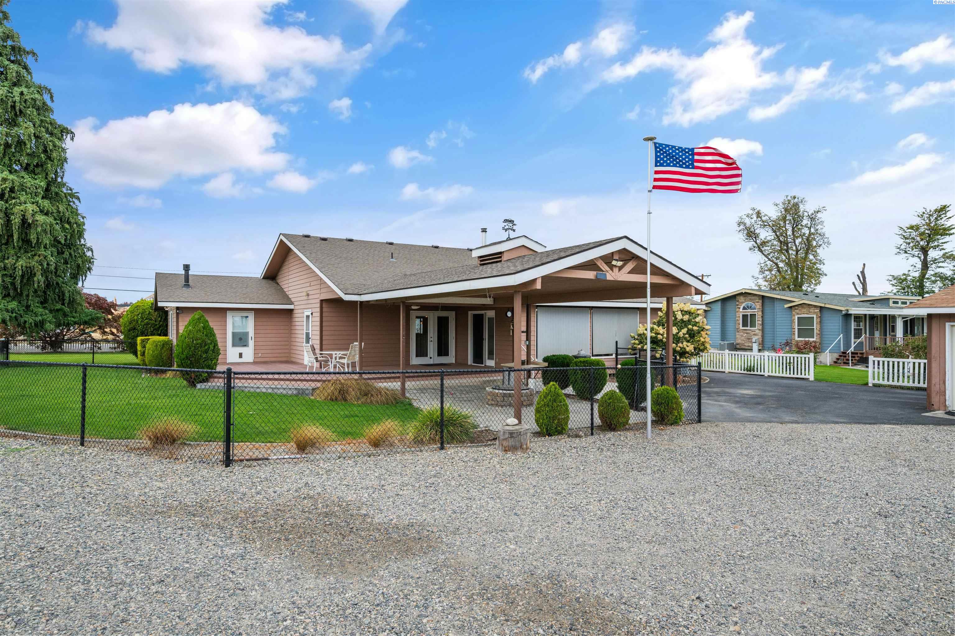 1605 Road 76, Pasco, WA 99301