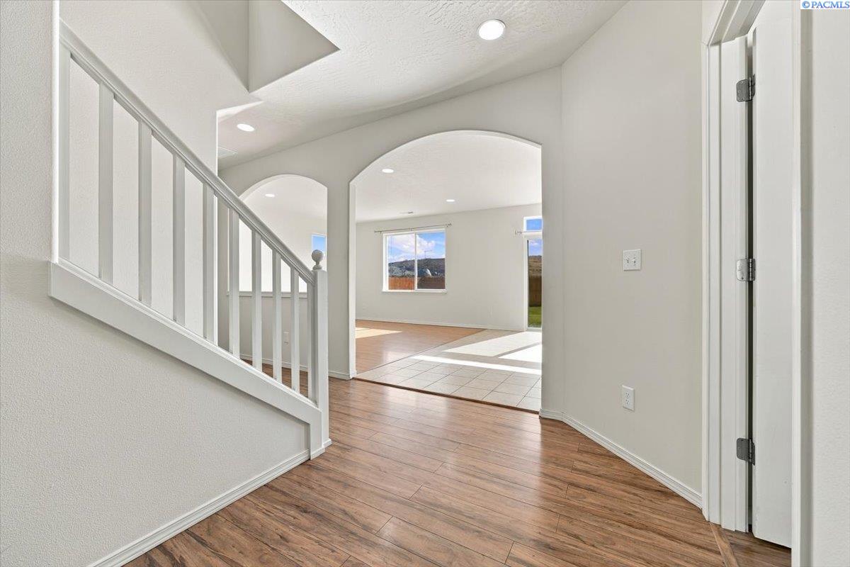 9305 W 9th Pl, Kennewick, WA 99336