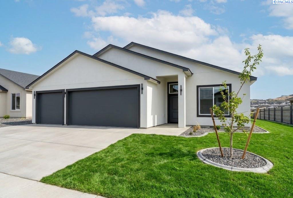7226 W 31st Pl, Kennewick, WA 99338