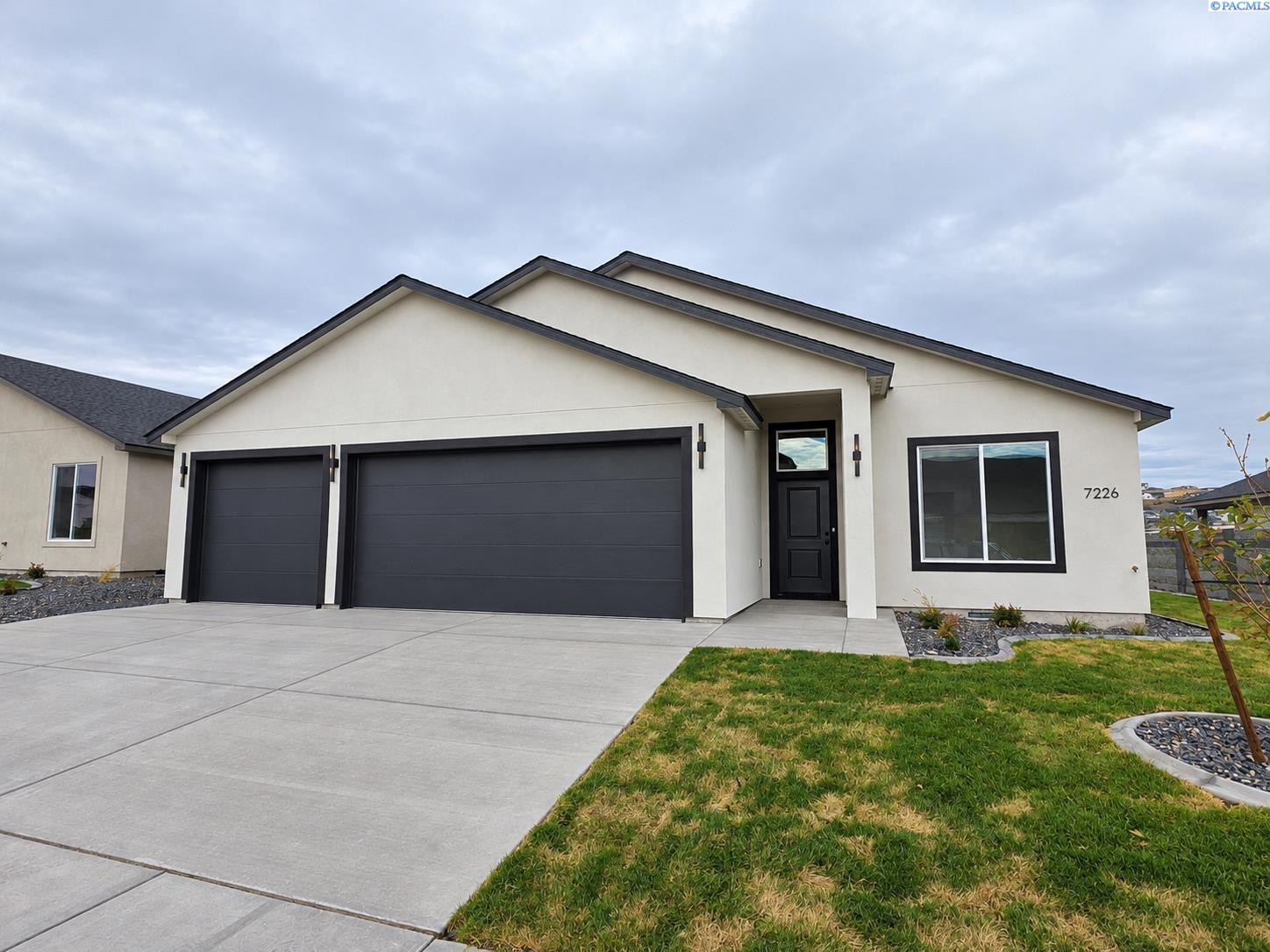 7226 W 31st Pl, Kennewick, WA 99338