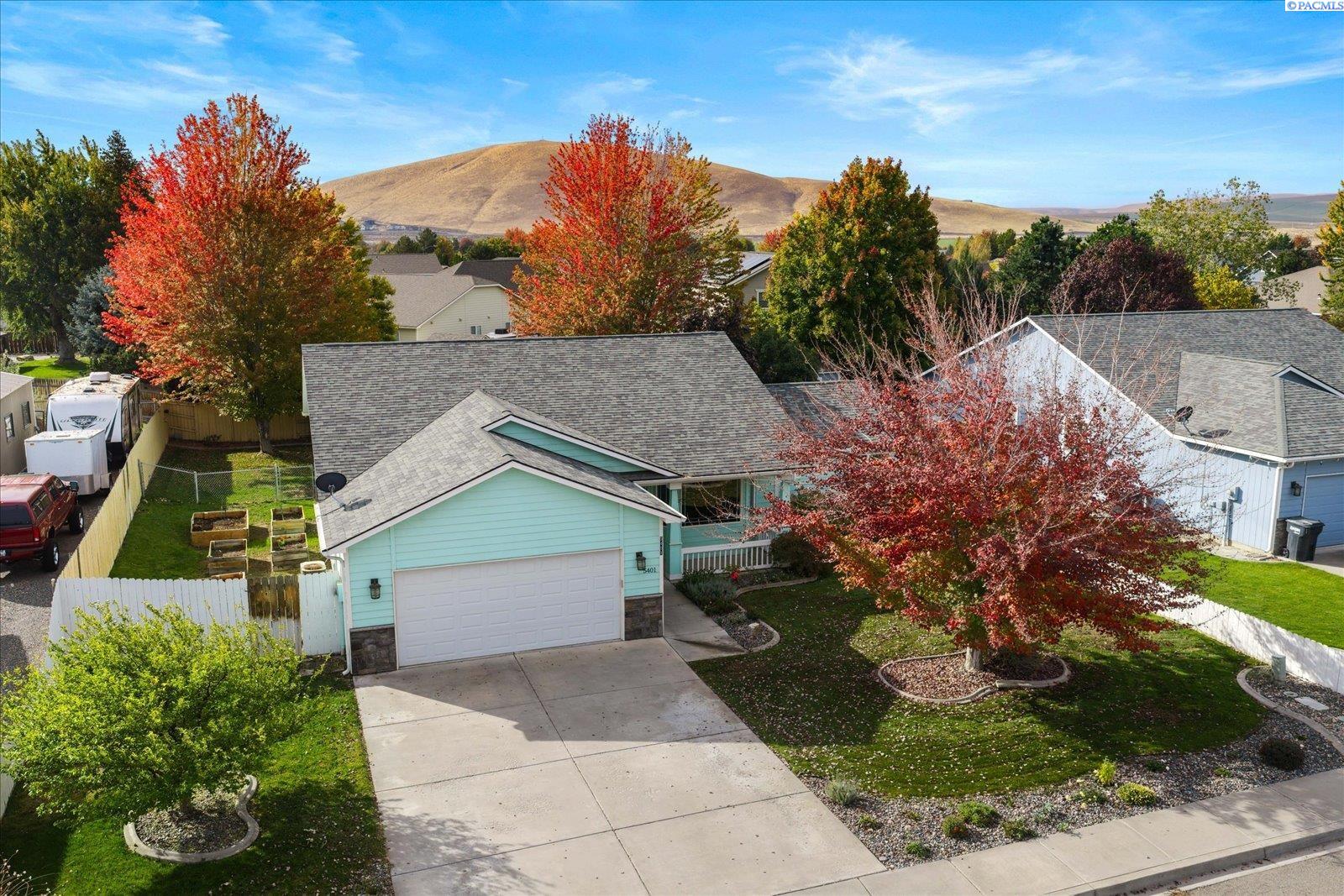 5401 Seahawk Dr, West Richland, WA 99353