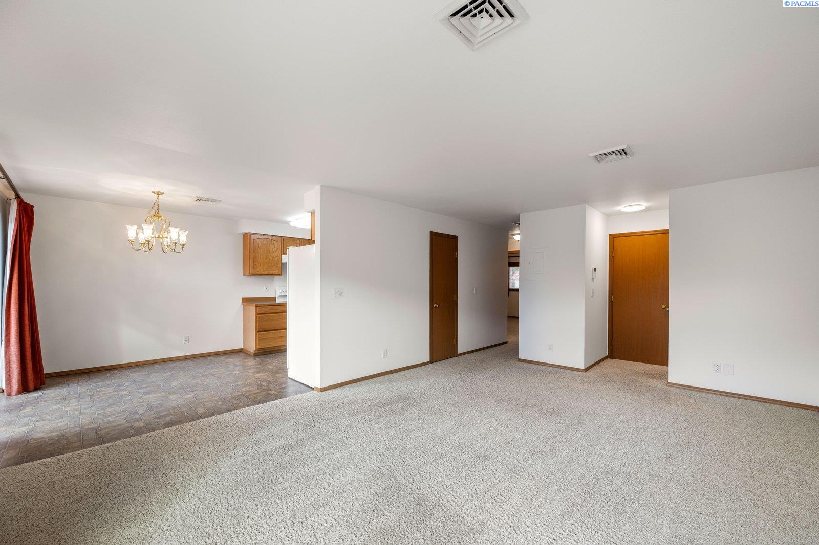 3121 W Hood Ave #A203, Kennewick, WA 99336