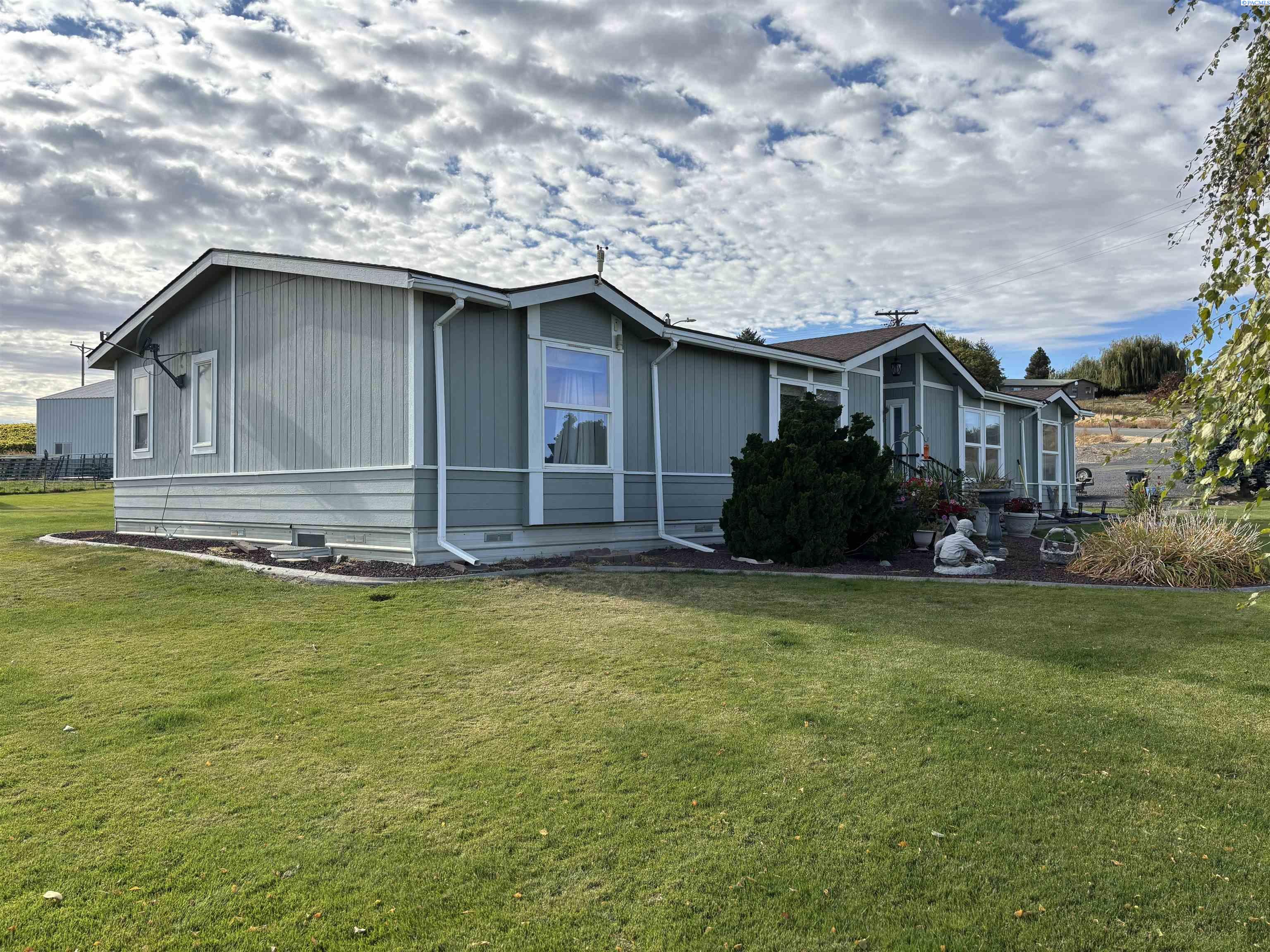 1071 Basin Hill Rd, Mesa, WA 99343-9531