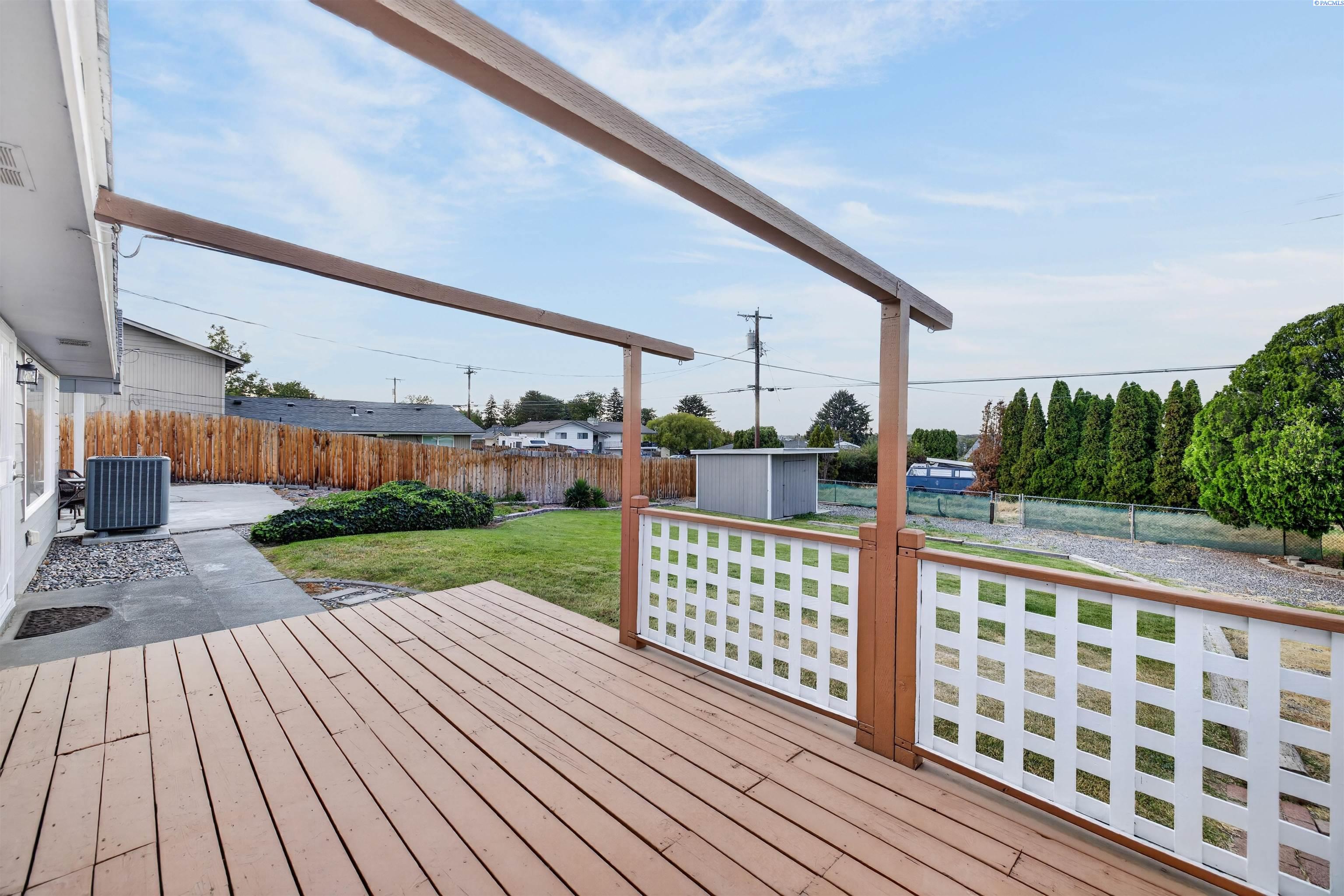 6316 W Yellowstone Ave, Kennewick, WA 99336