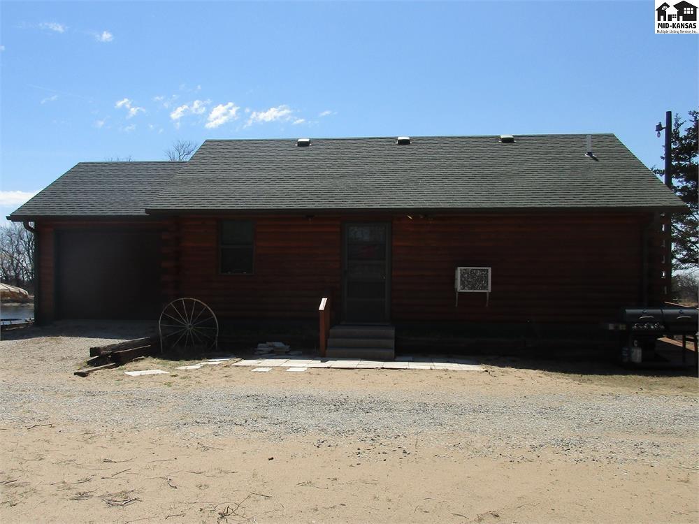 3900 S Yoder Rd, Hutchinson, KS 67501