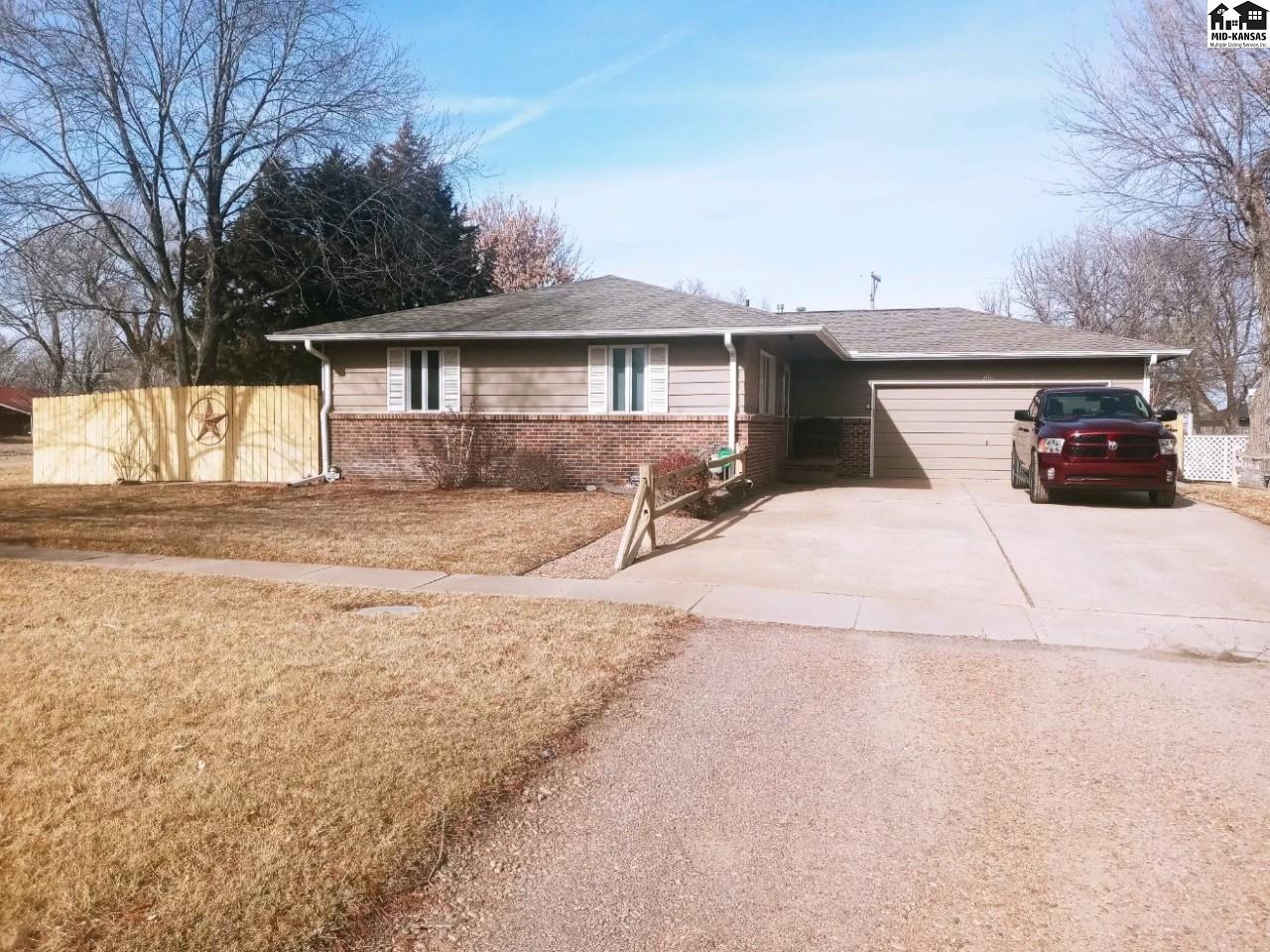 206 W Nickerson Blvd, Nickerson, KS 67561