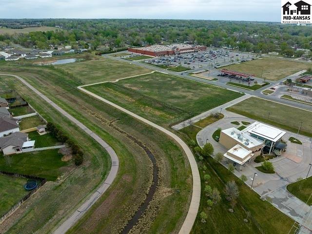 0000 Plaza East Dr, Hutchinson, KS 67502