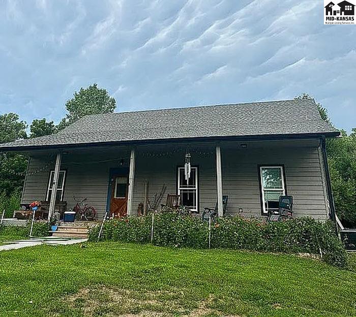 8903 N Tobacco Rd, Hutchinson, KS 67502