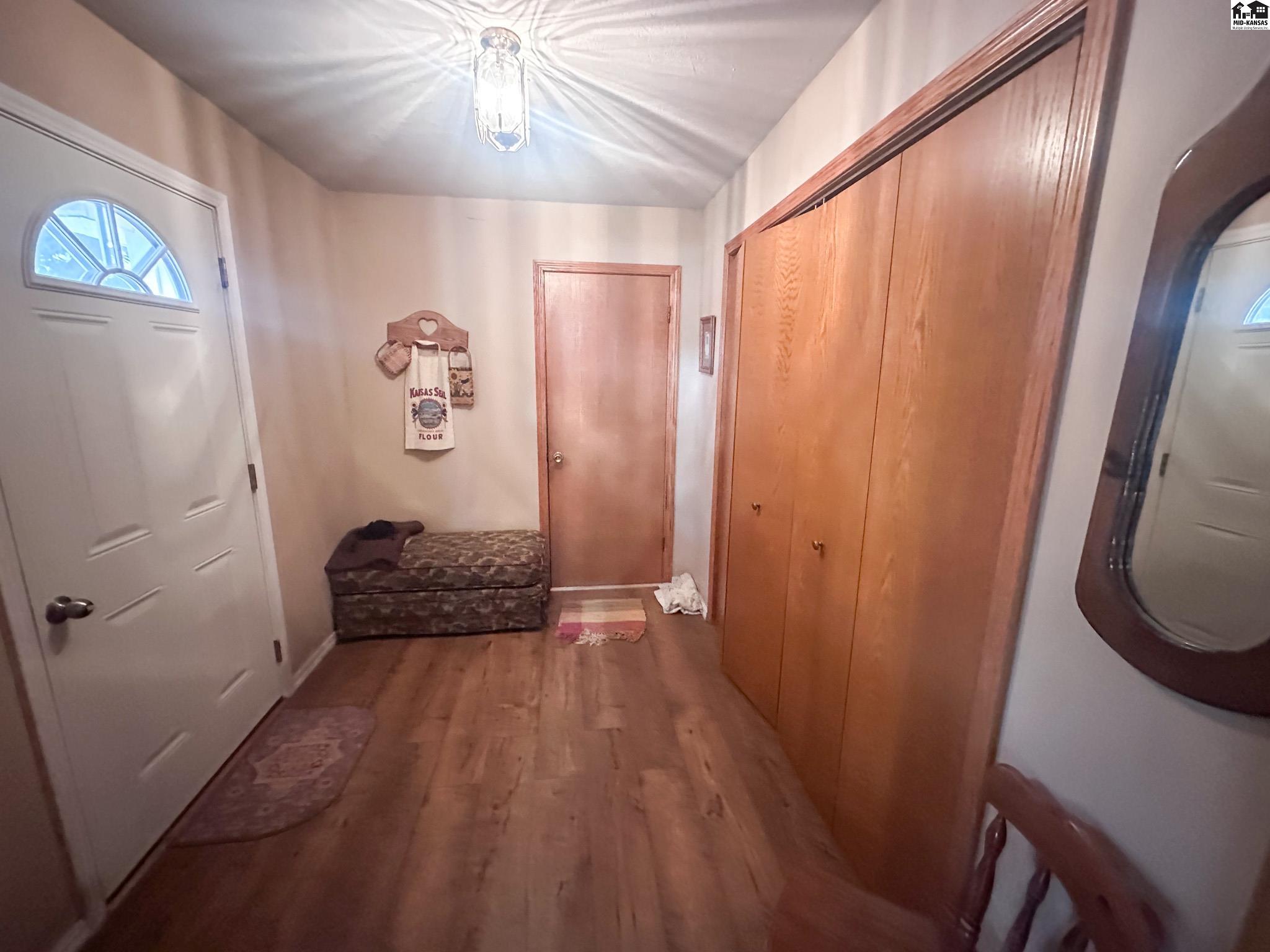 300 N Main St, Pratt, KS 67124