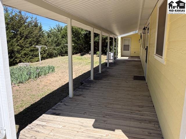 5517 E 17th Ave, Hutchinson, KS 67501