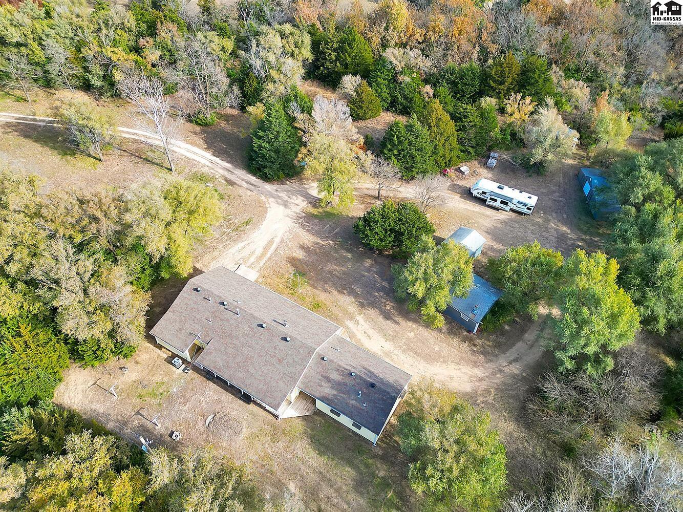 5517 E 17th Ave, Hutchinson, KS 67501