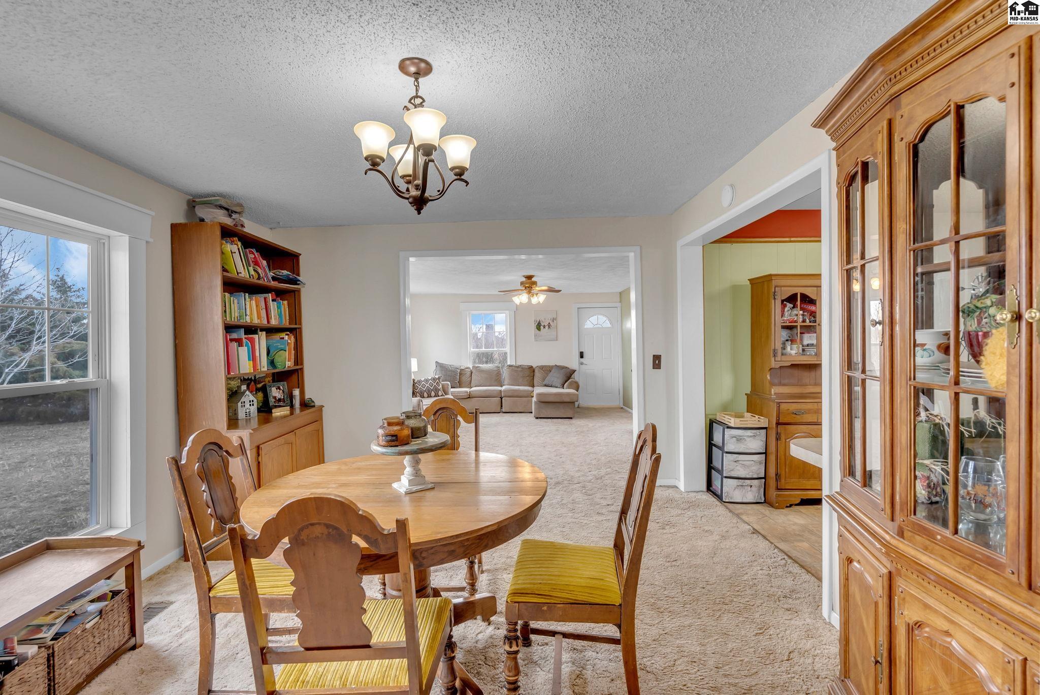 311 26th Ave, Moundridge, KS 67107