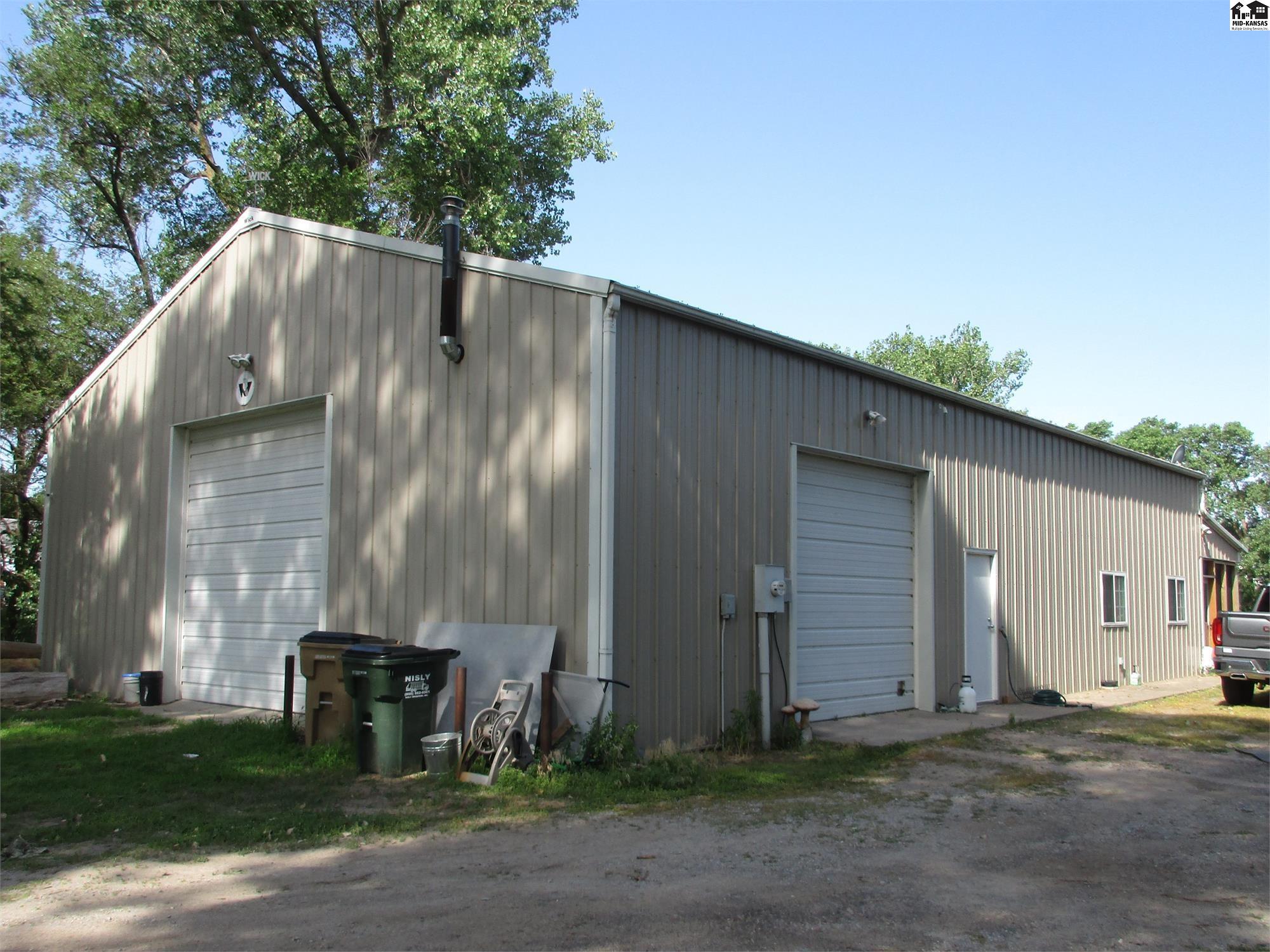 321 N Elm St, South Hutchinson, KS 67505