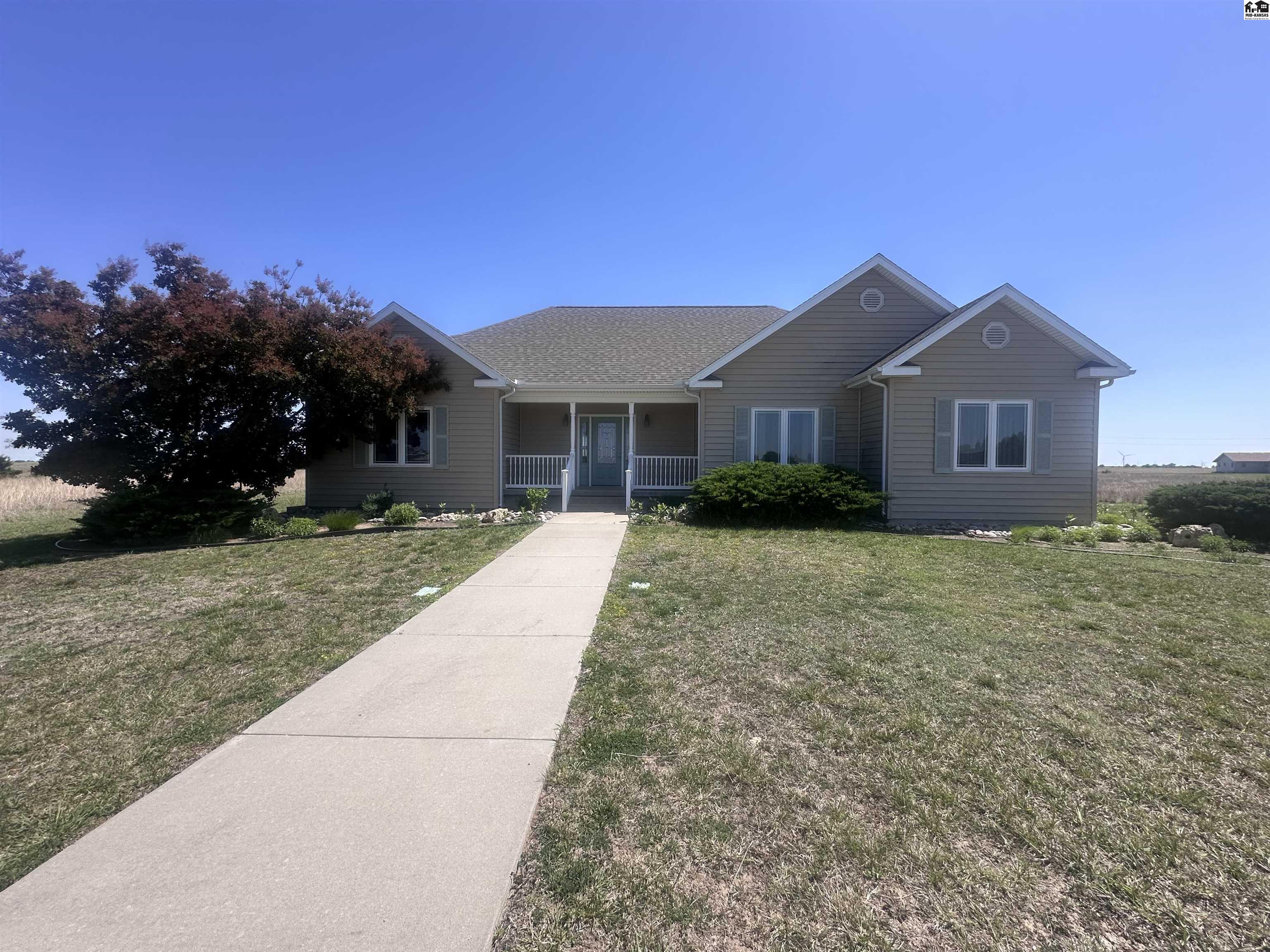 10204 SW Eastridge Rd, Pratt, KS 67124