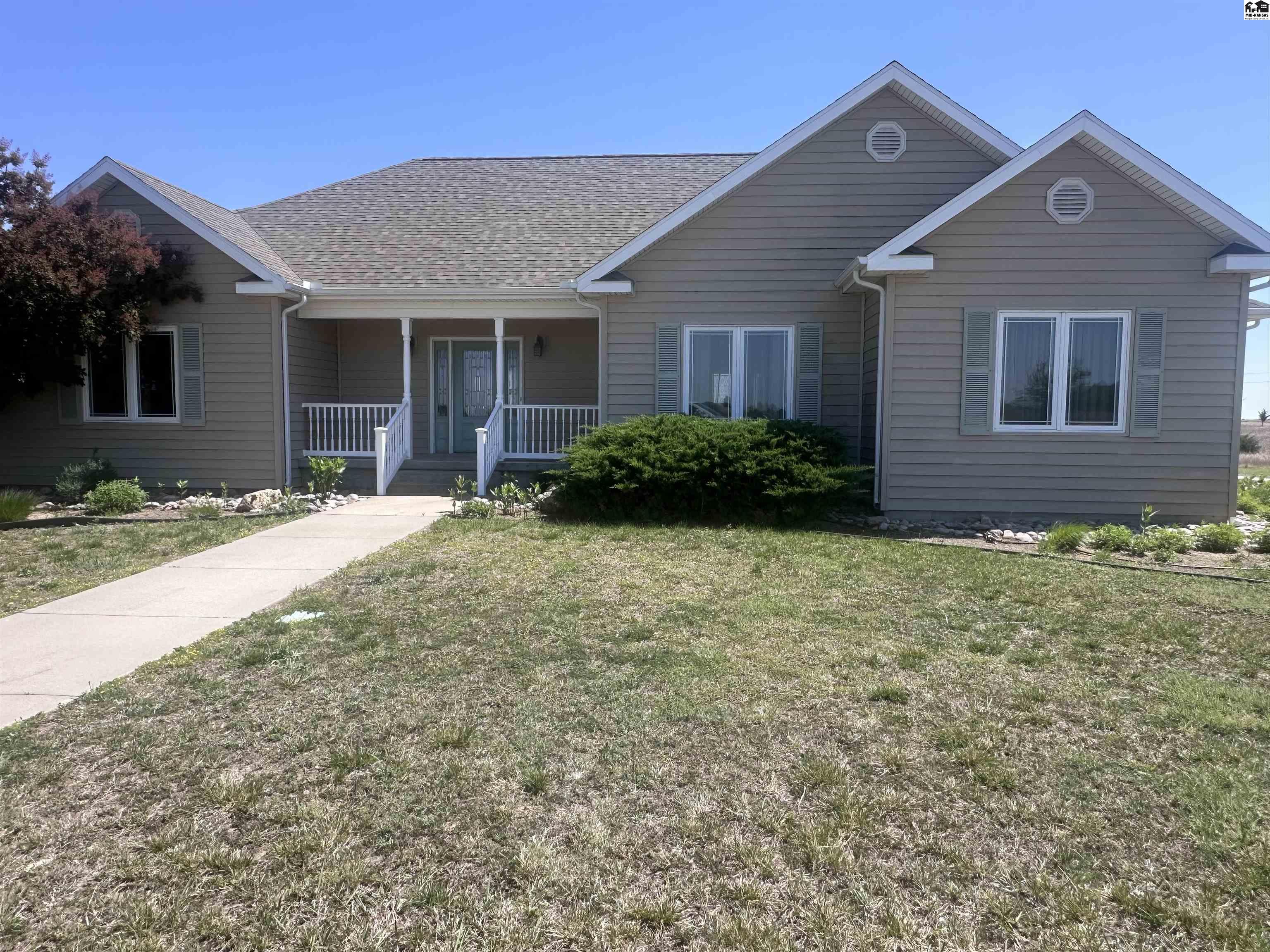 10204 SW Eastridge Rd, Pratt, KS 67124