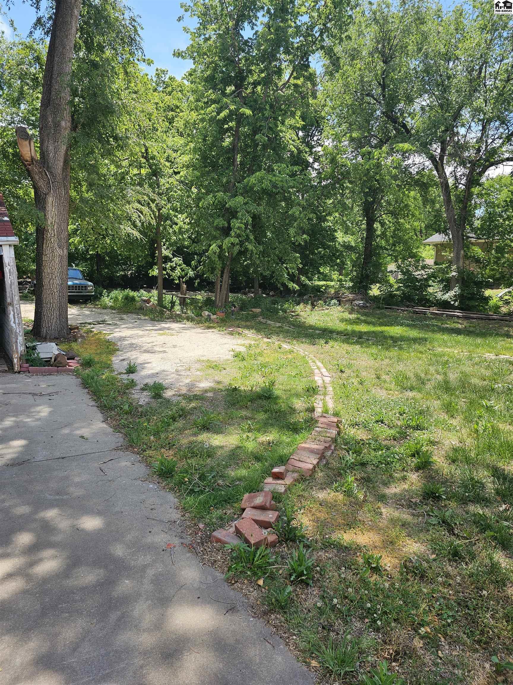 701 W Avenue A, Mcpherson, KS 67460