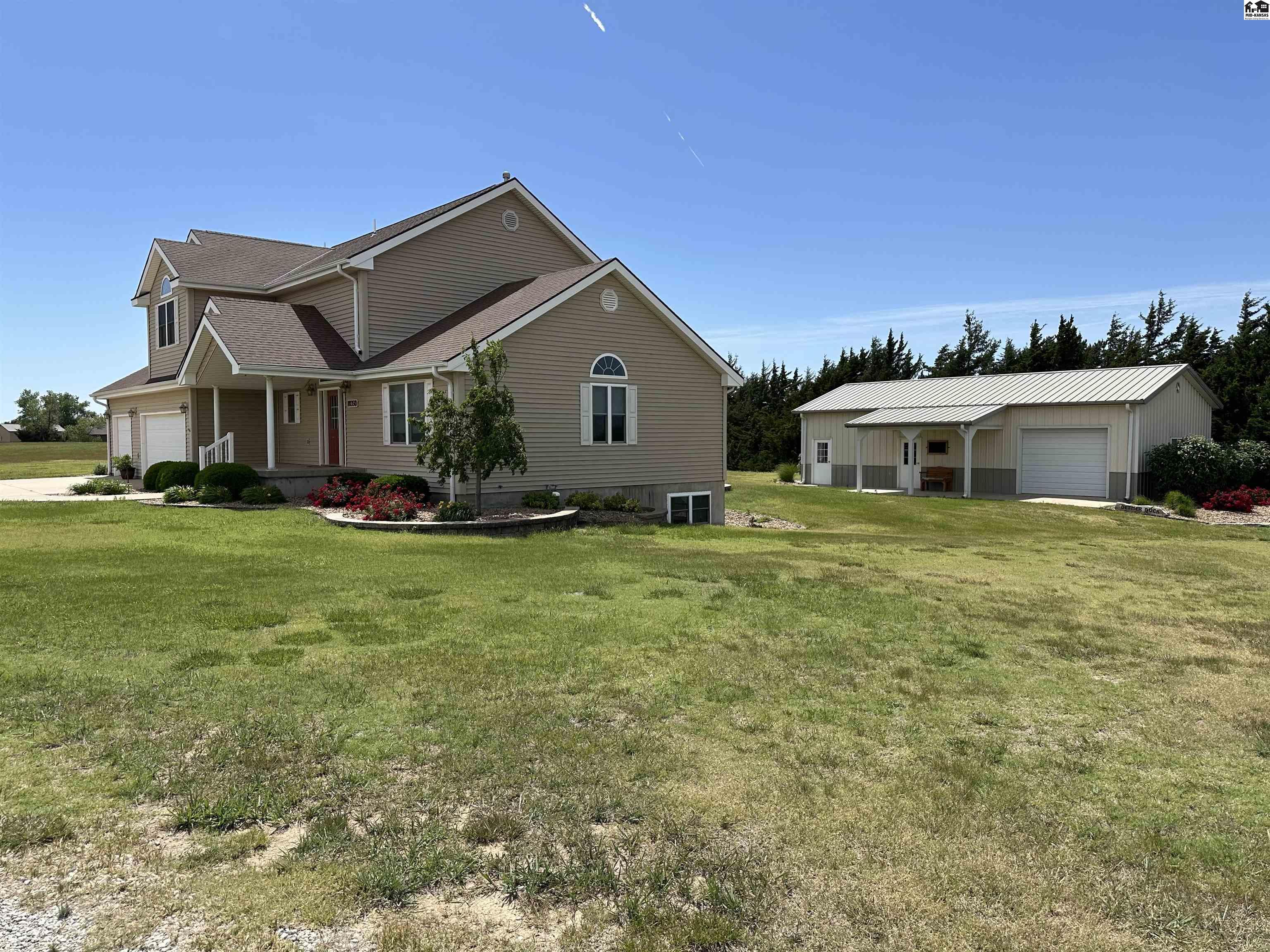 10350 SW Lakeview Dr, Pratt, KS 67124