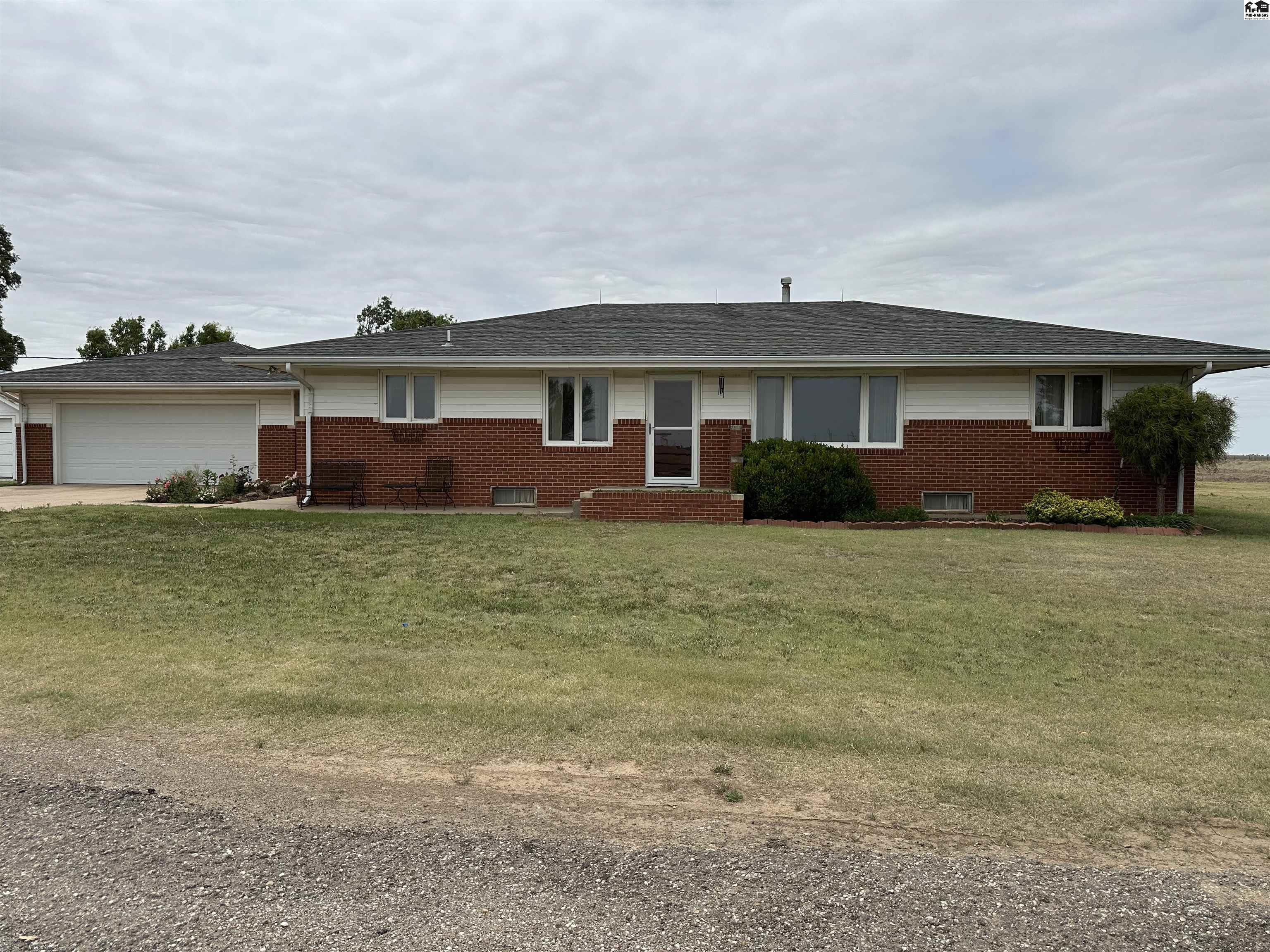 2147 Highway 400, Mullinville, KS 67109