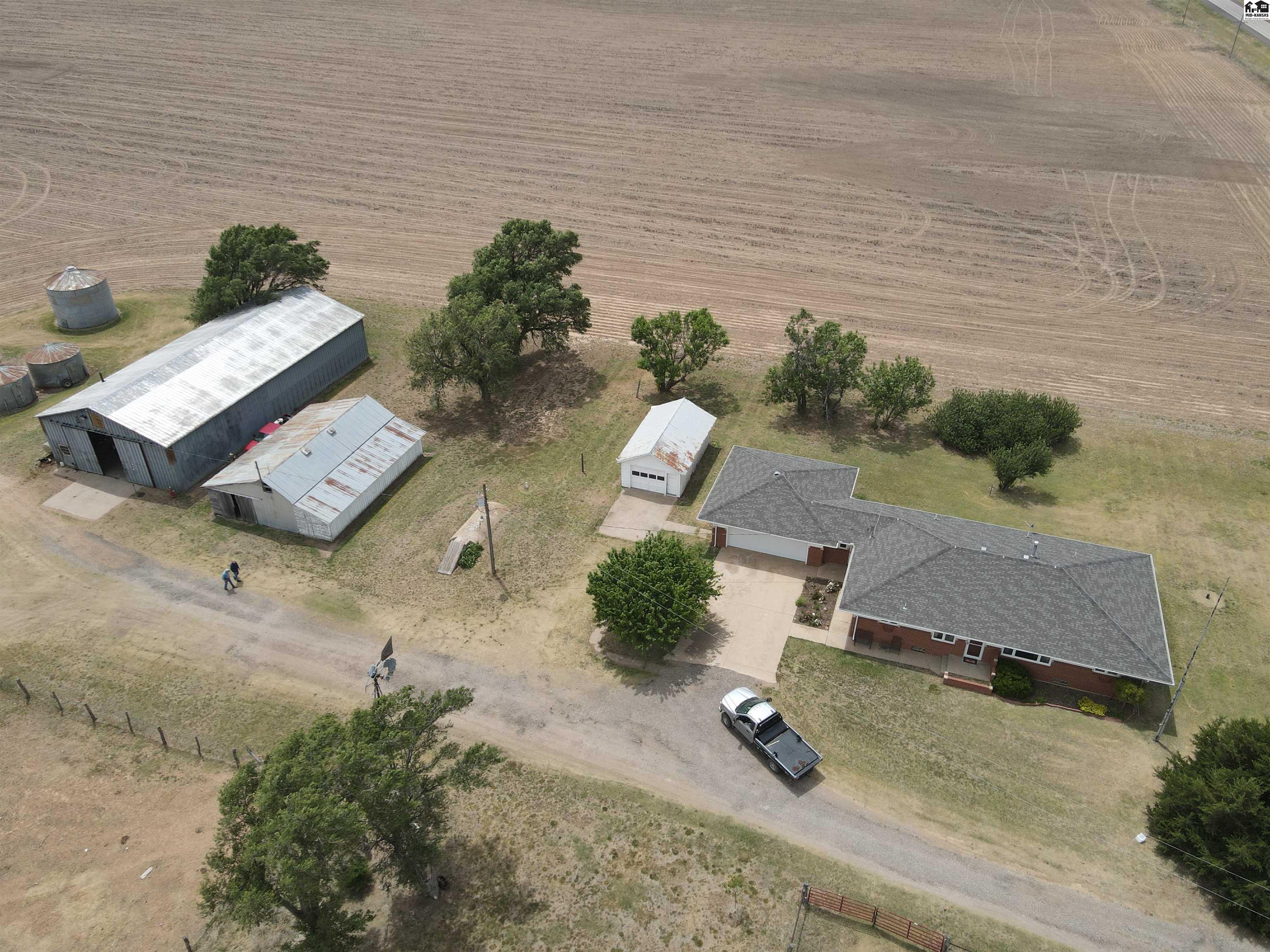 2147 Highway 400, Mullinville, KS 67109