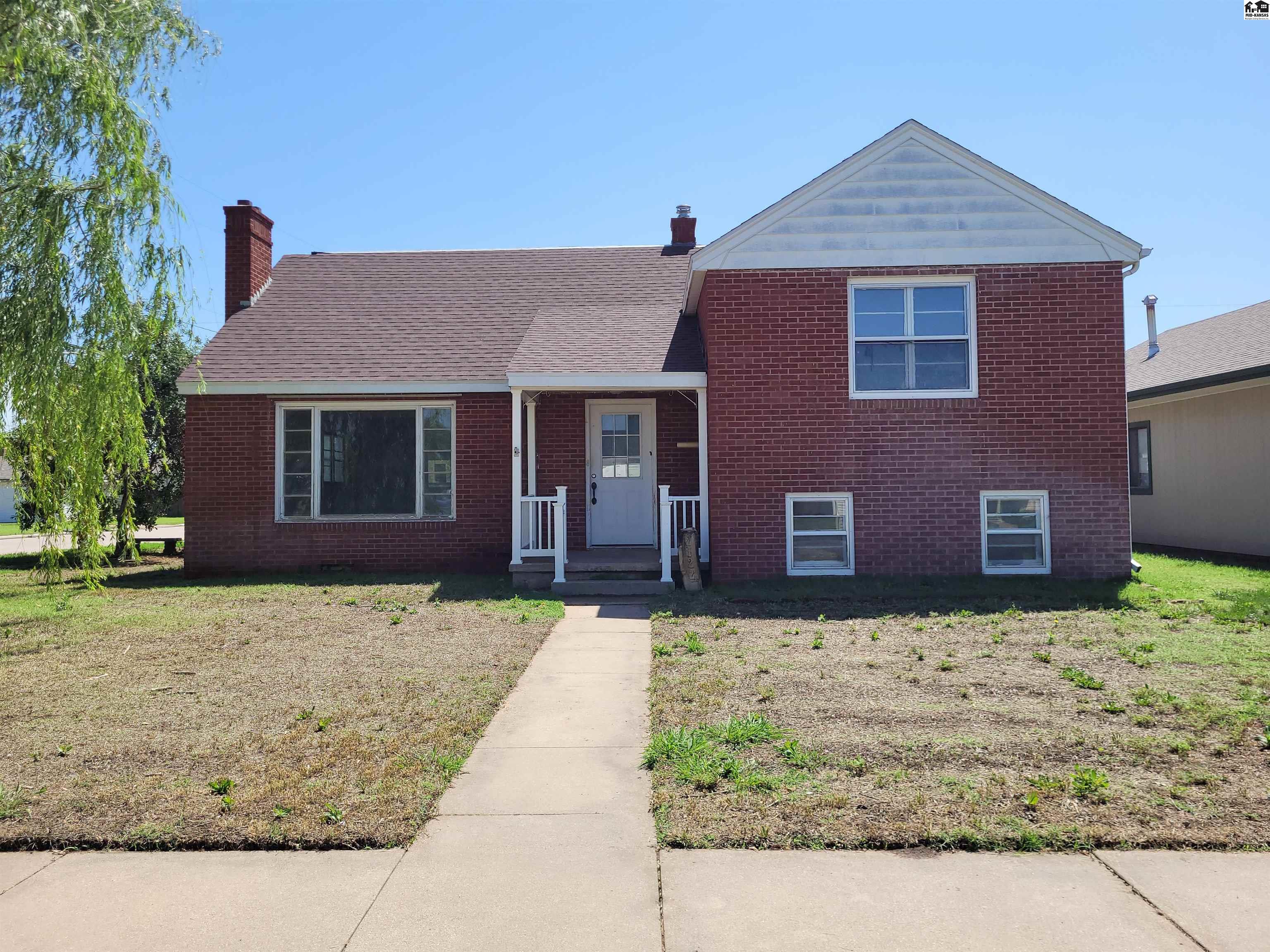 2122 Madison St, Great Bend, KS 67530