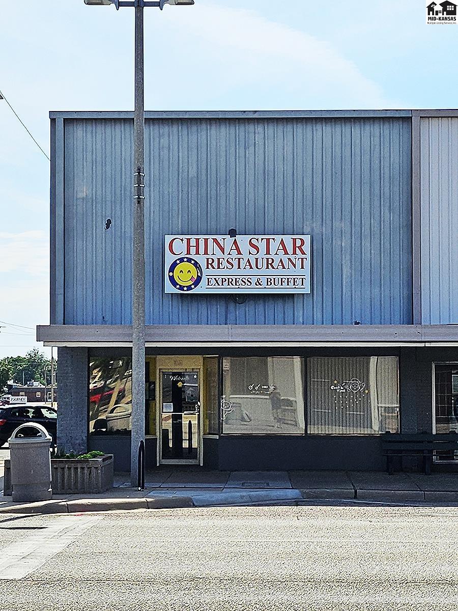 224 N Main St, Mcpherson, KS 67460