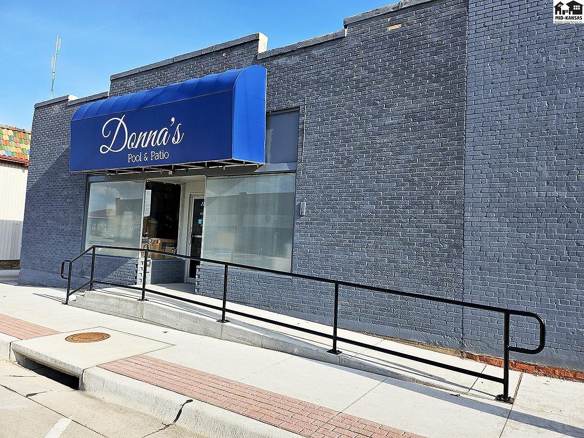 224 N Main St, Mcpherson, KS 67460