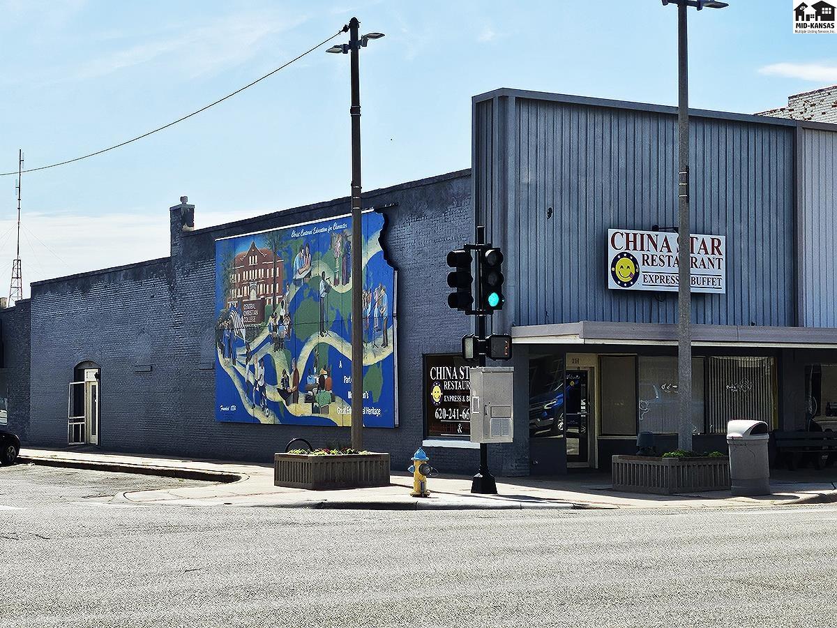 224 N Main St, Mcpherson, KS 67460