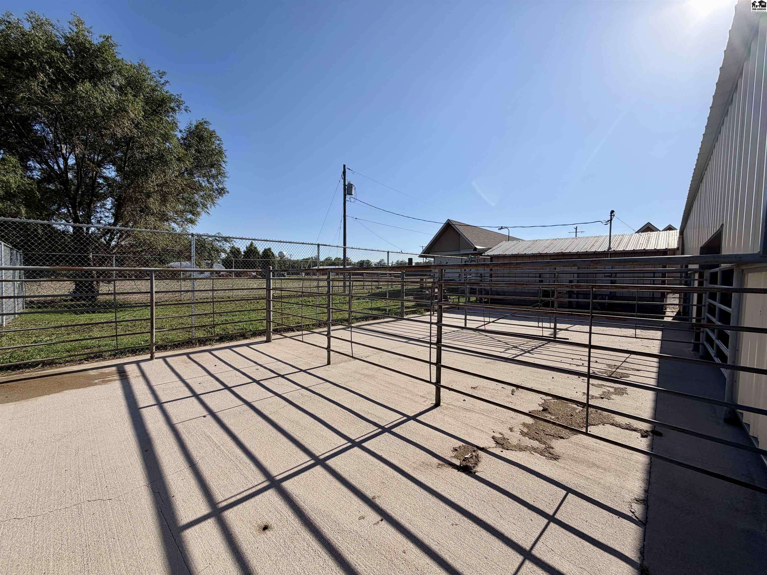 816 N Grand, Lyons, KS 67554