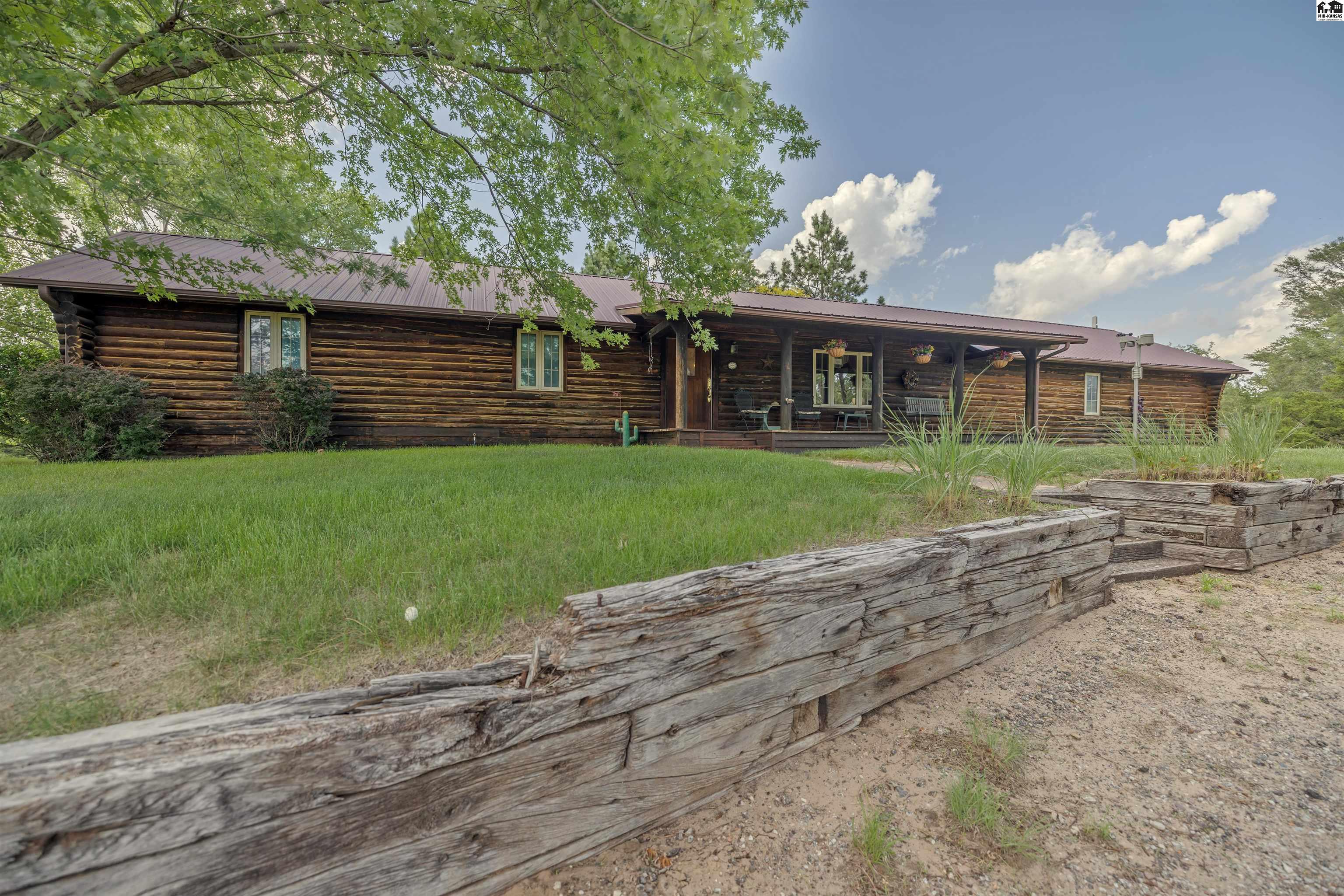 800 E 71st Ave, Hutchinson, KS 67502