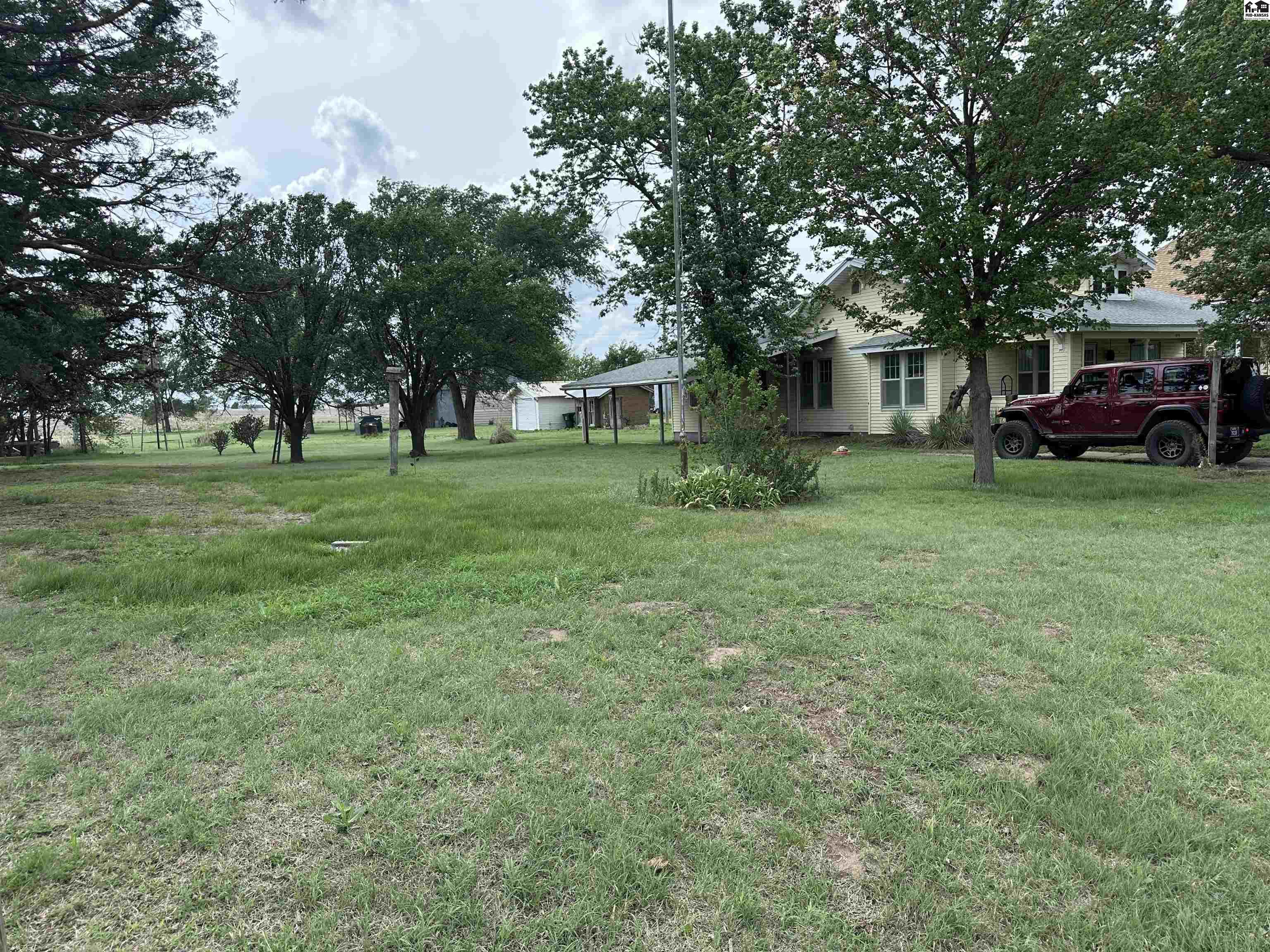 406 S Main St, Haviland, KS 67059