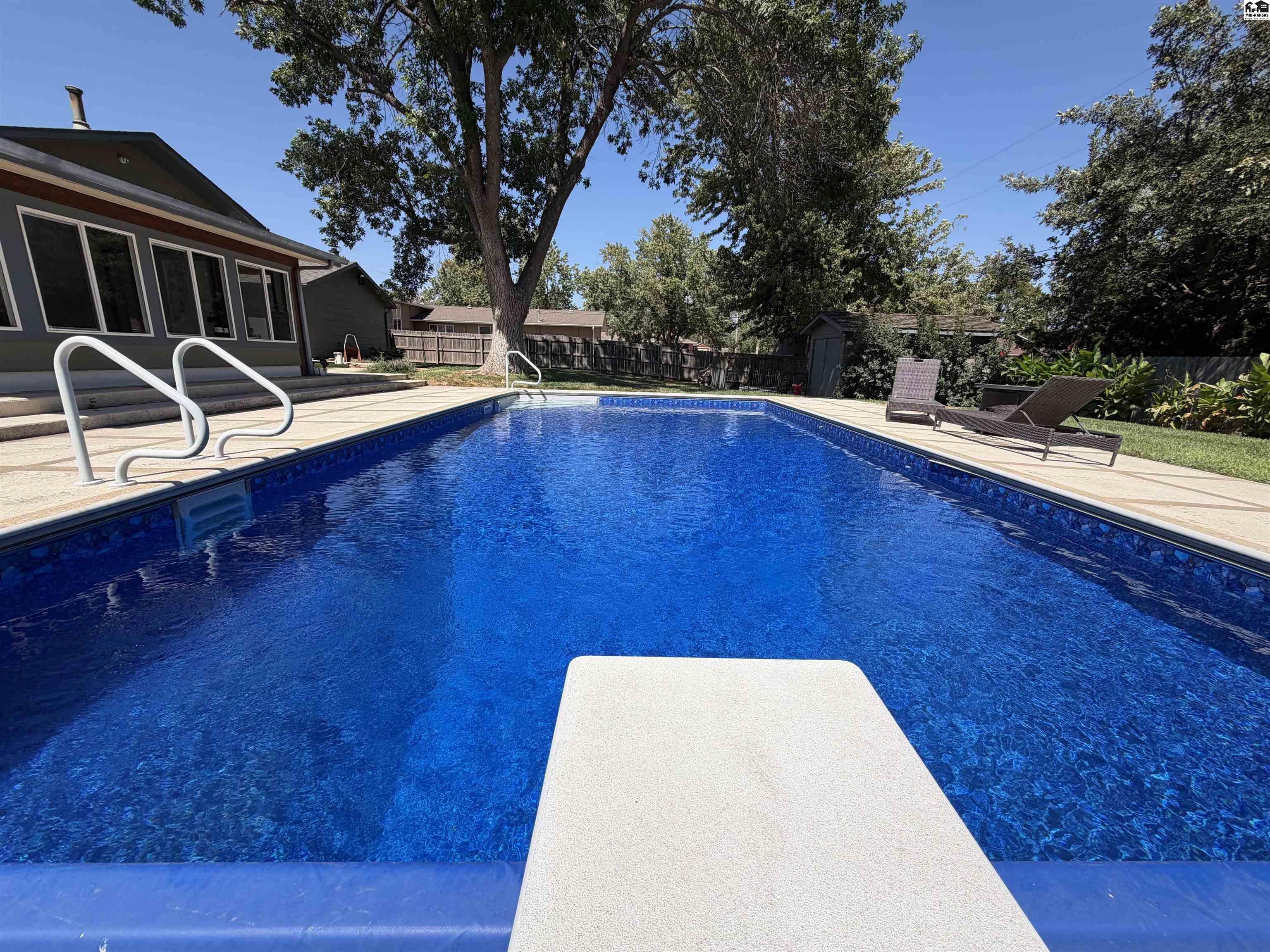 1112 S St John, Lyons, KS 67554