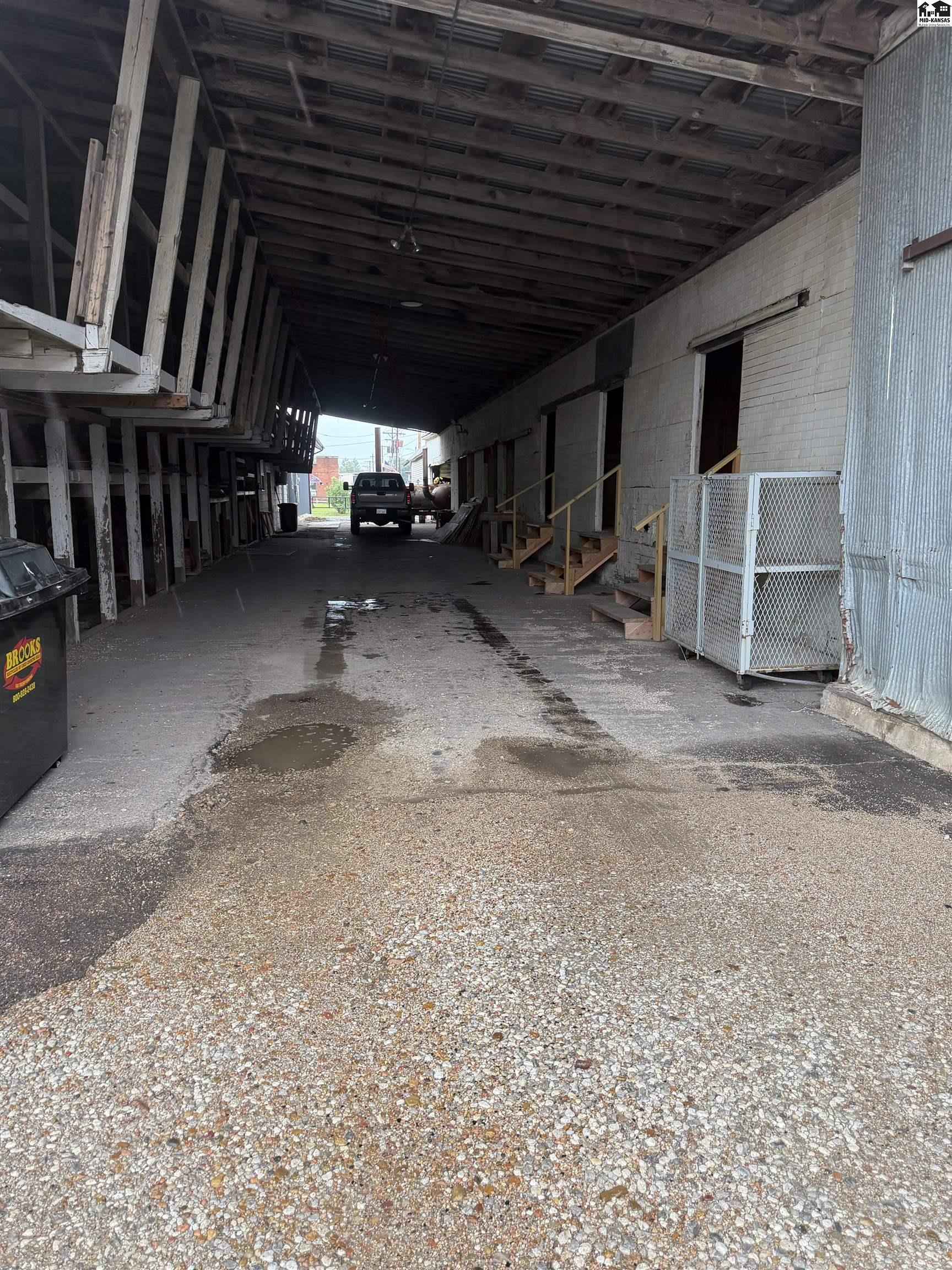 113 E Main, Lyons, KS 67554